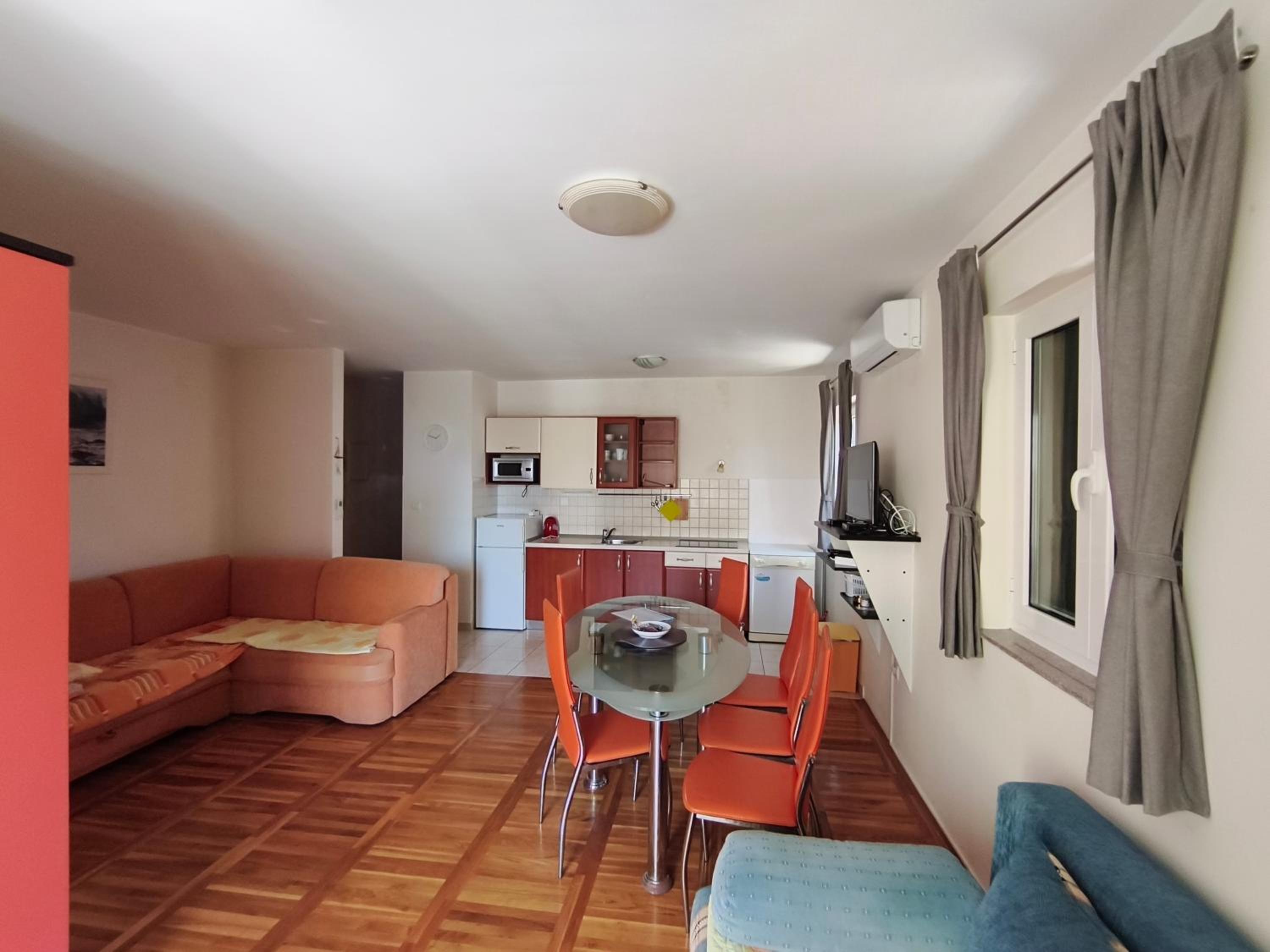 Apartment photo 1