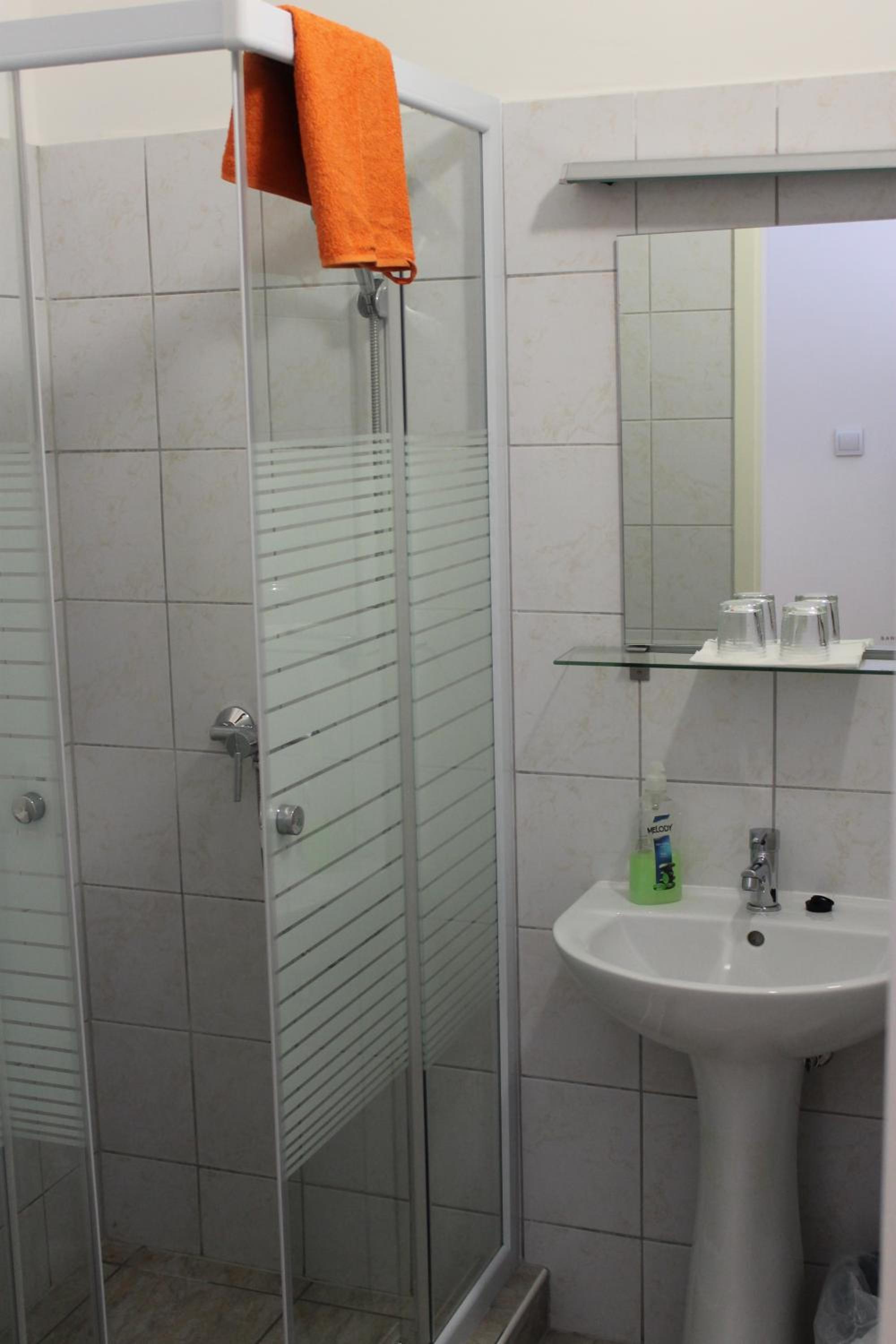 Double or Twin Room - Photo 3