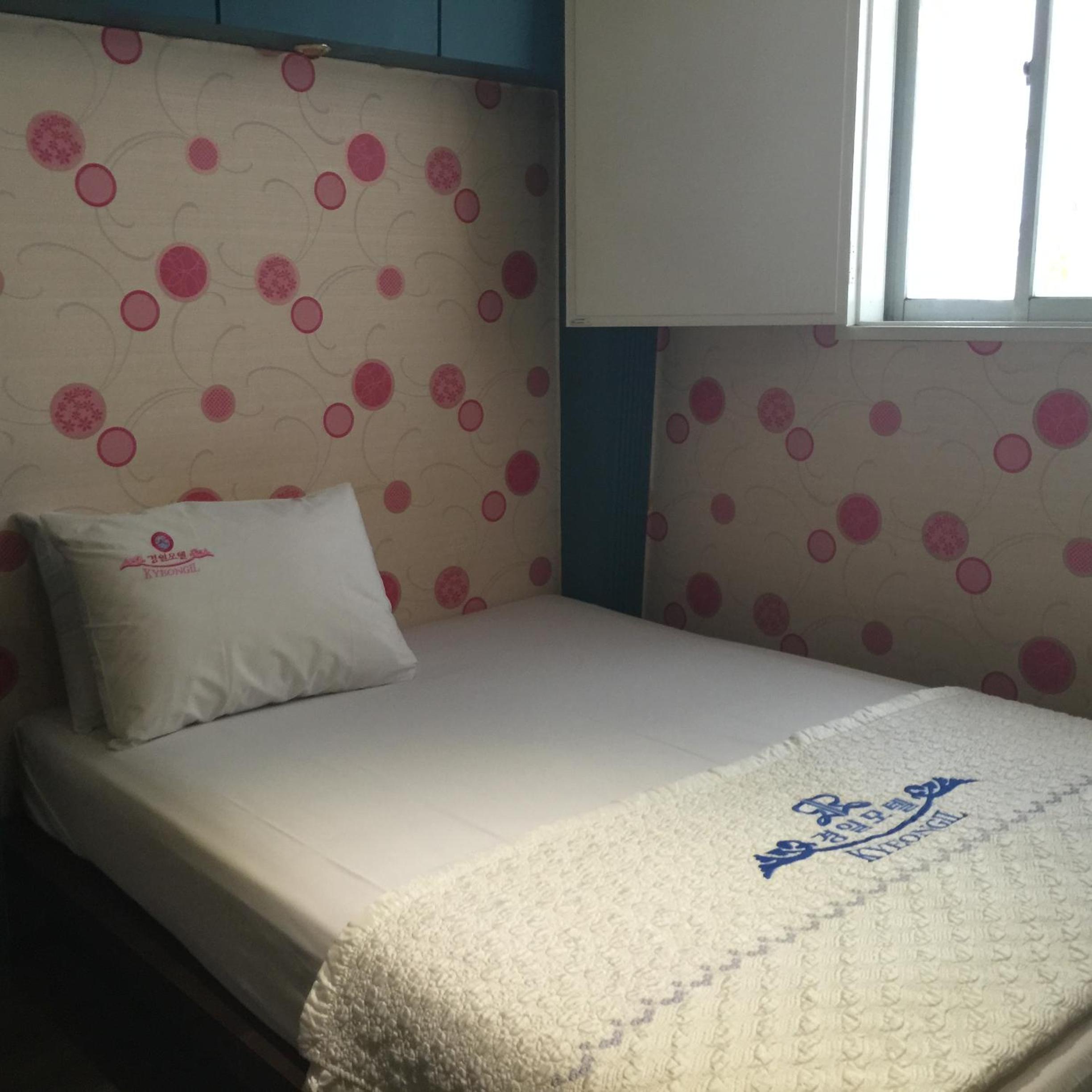 Double Room - Photo 5