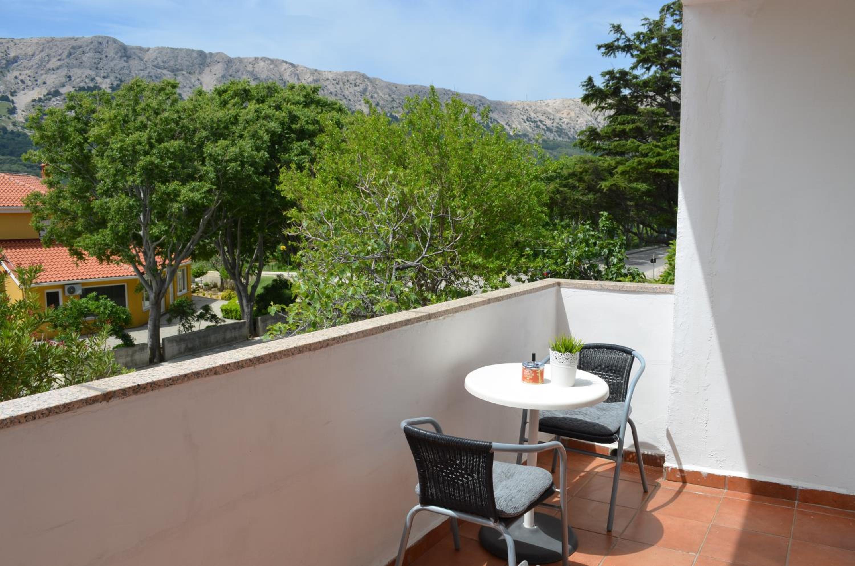 Studio with Balcony photo 3