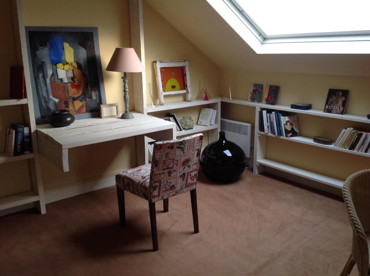 Deluxe Double Room with Bath photo 2