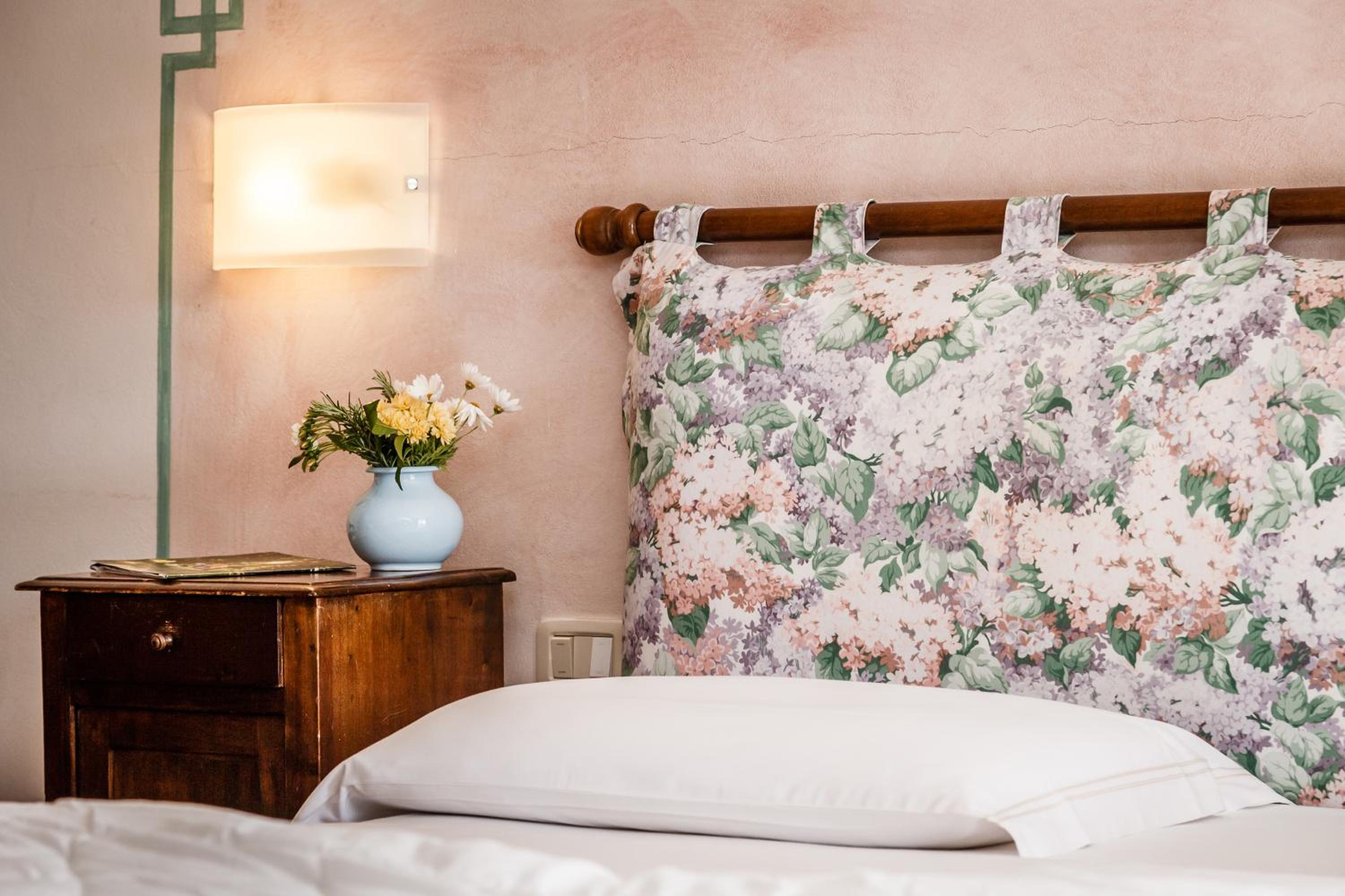 Classic Double Room - Photo 11