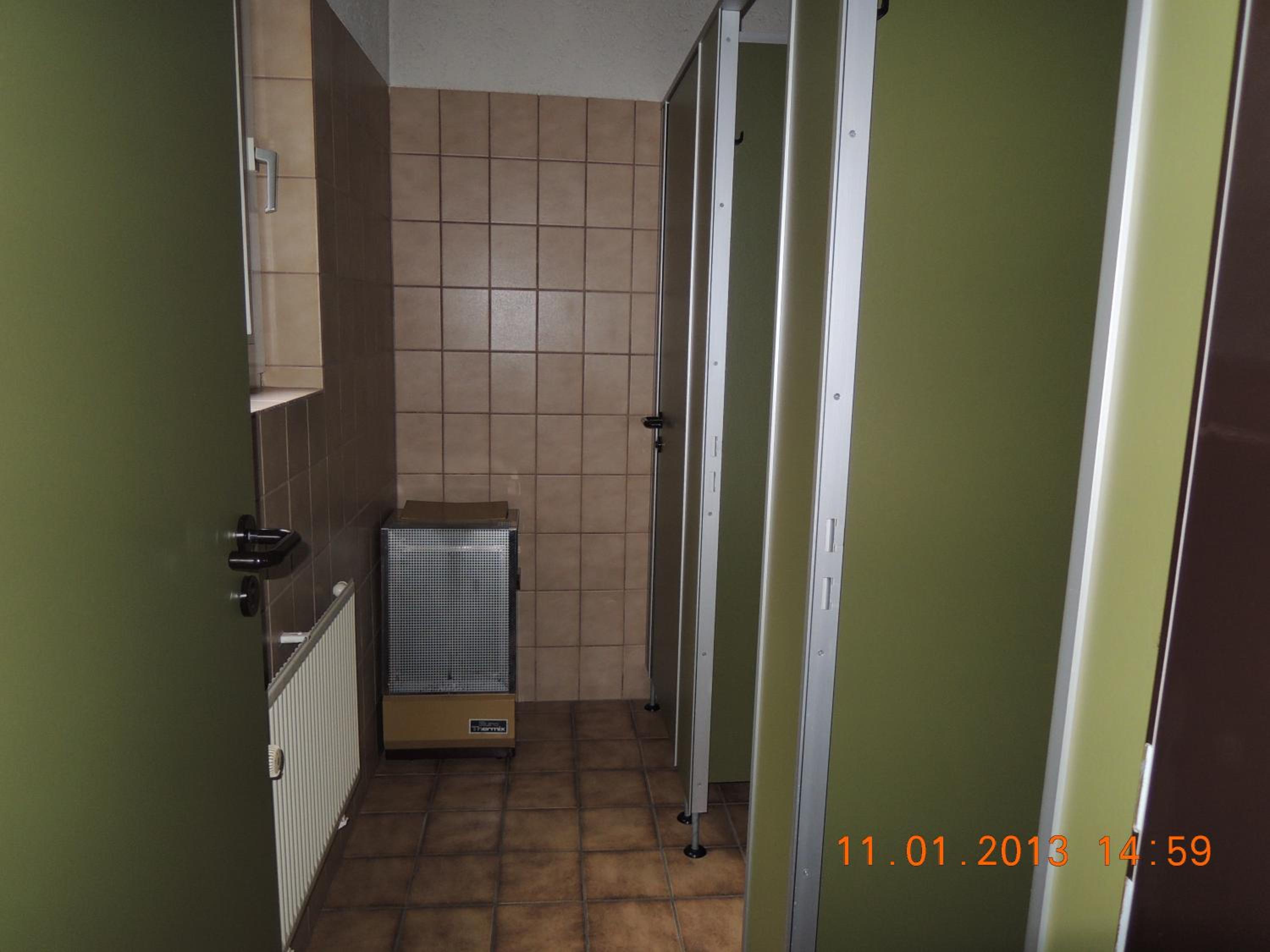 Twin Room with Shared Toilet photo 3