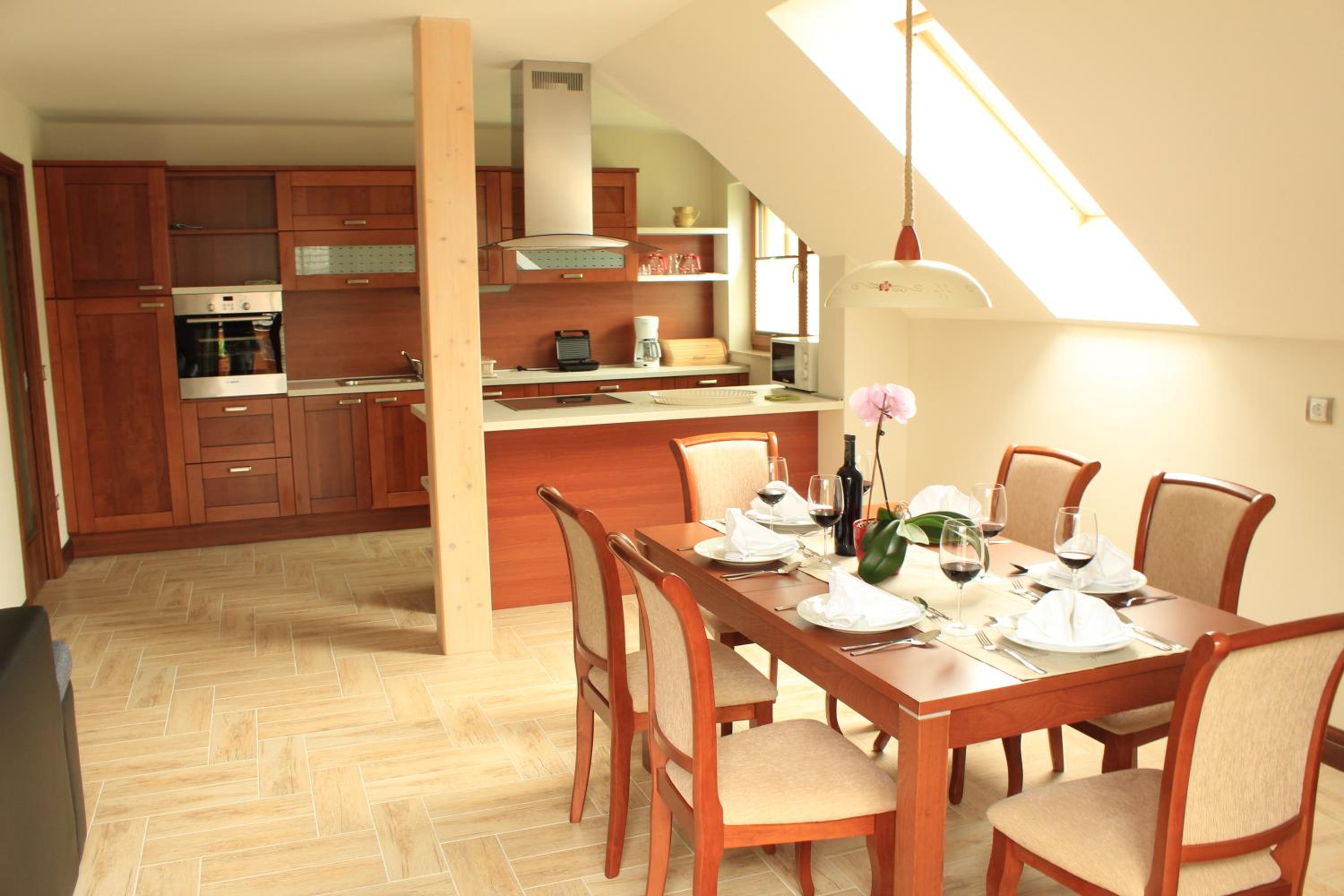 Two-Bedroom Apartment with Balcony photo 3