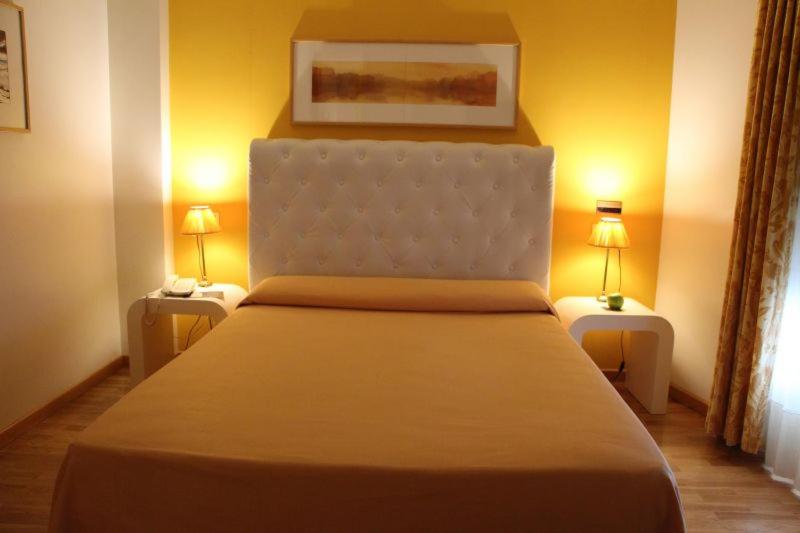 Double Room - Photo 3