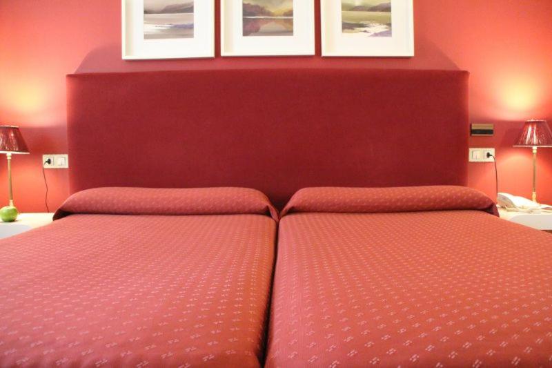 Twin Room - Photo 2