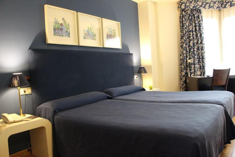 Twin Room - Photo 6