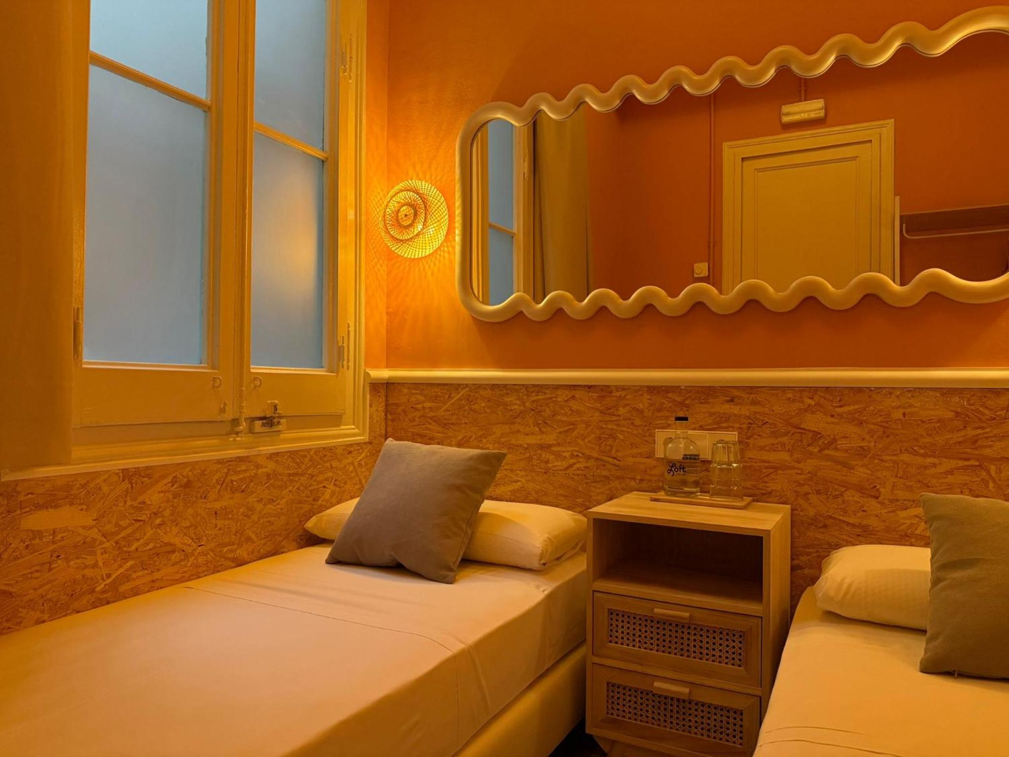 Double Room with Shared Bathroom photo 2