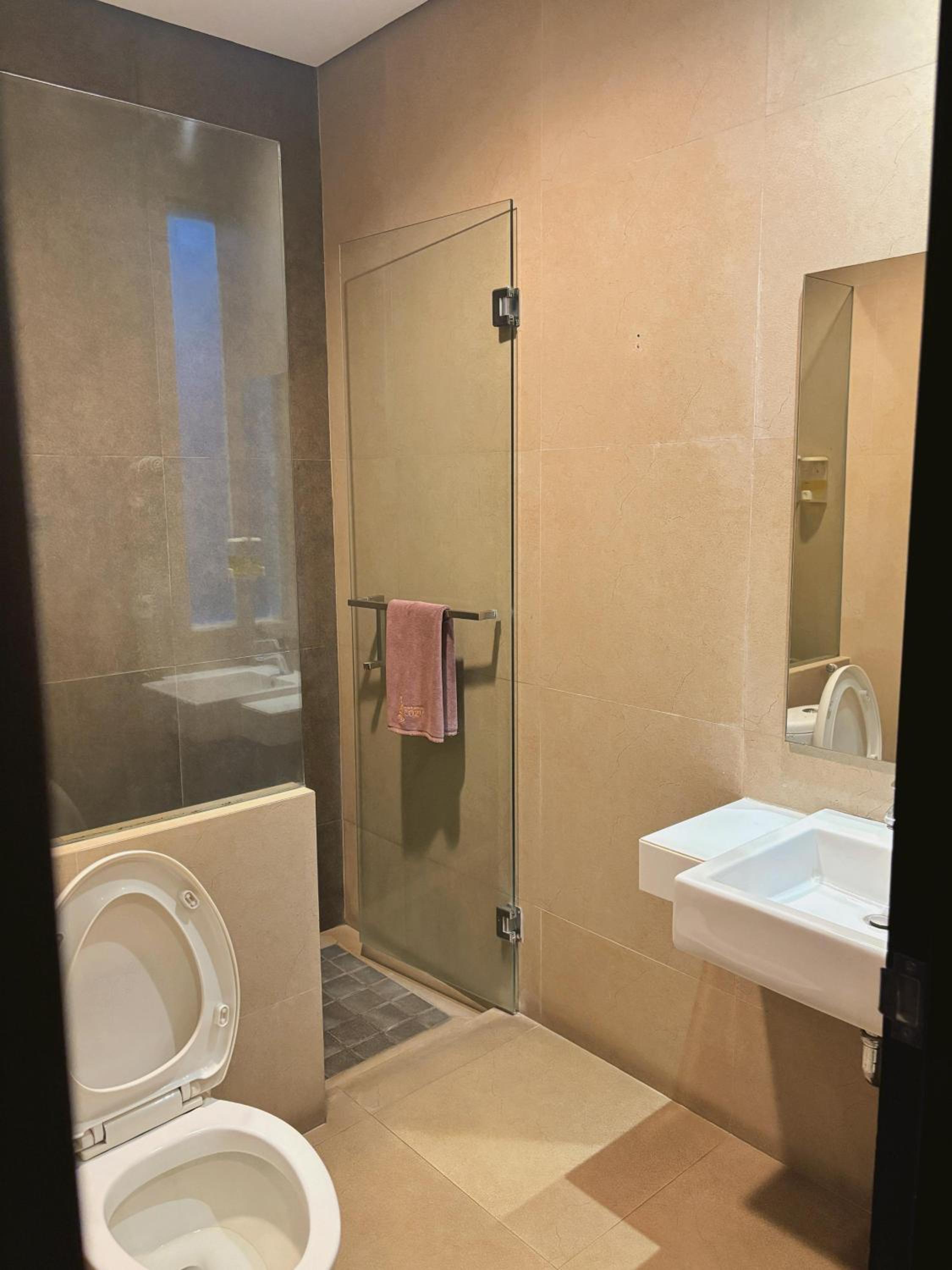 Deluxe Twin Room - High Floor photo 2