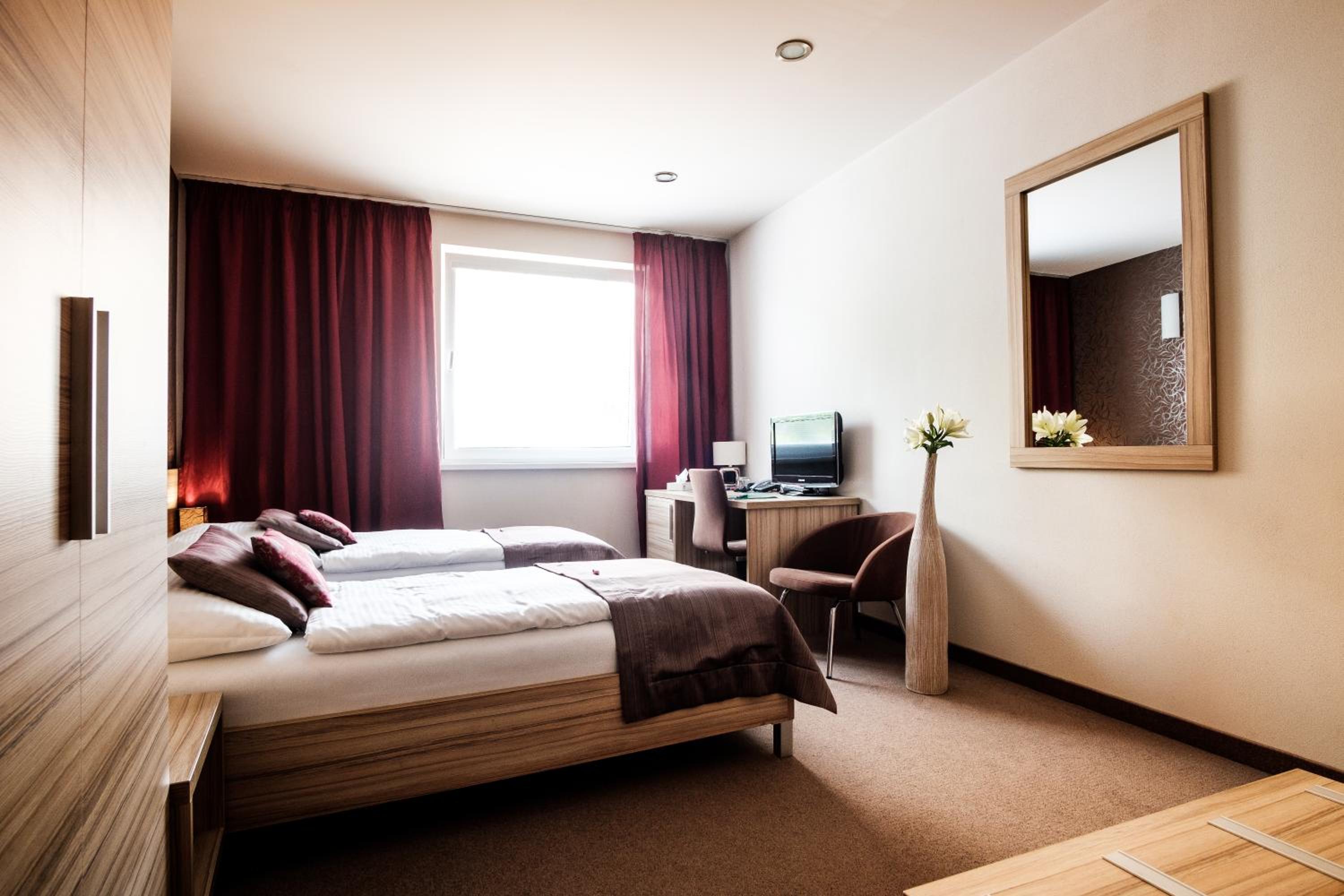 Double or Twin Room photo 3