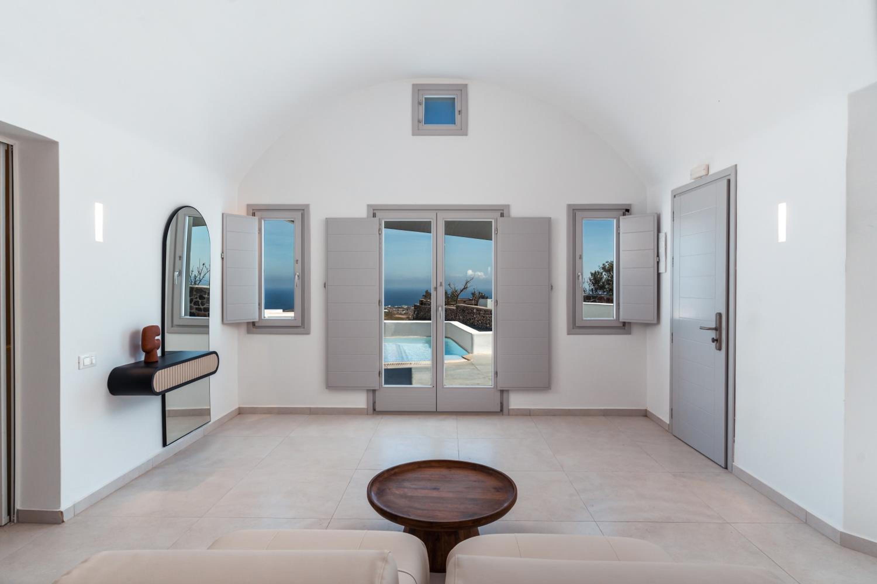 Honeymoon Suite with Private Pool & Private Jacuzzi photo 1