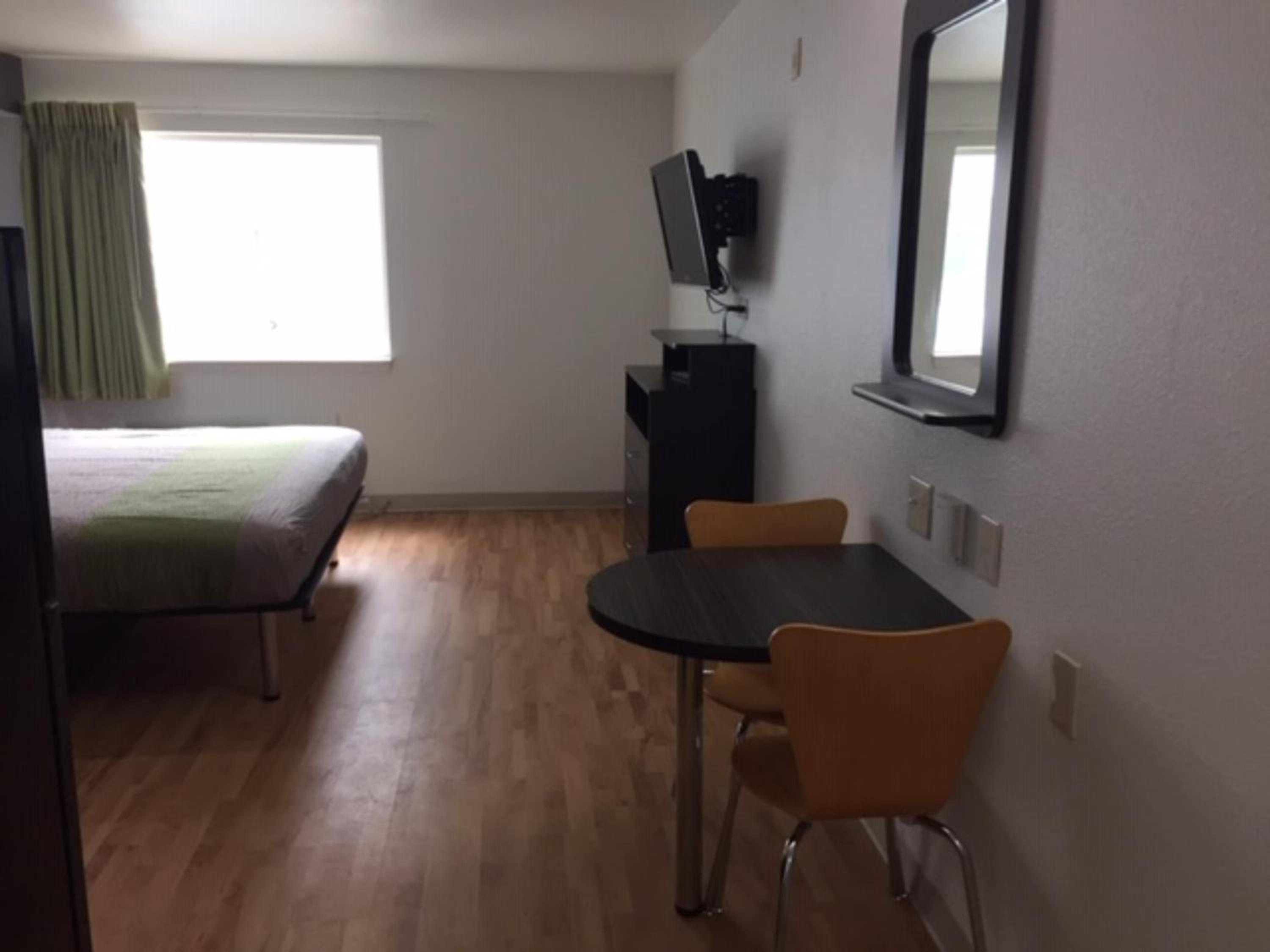 Deluxe Quadruple Room - Non-Smoking - Photo 1