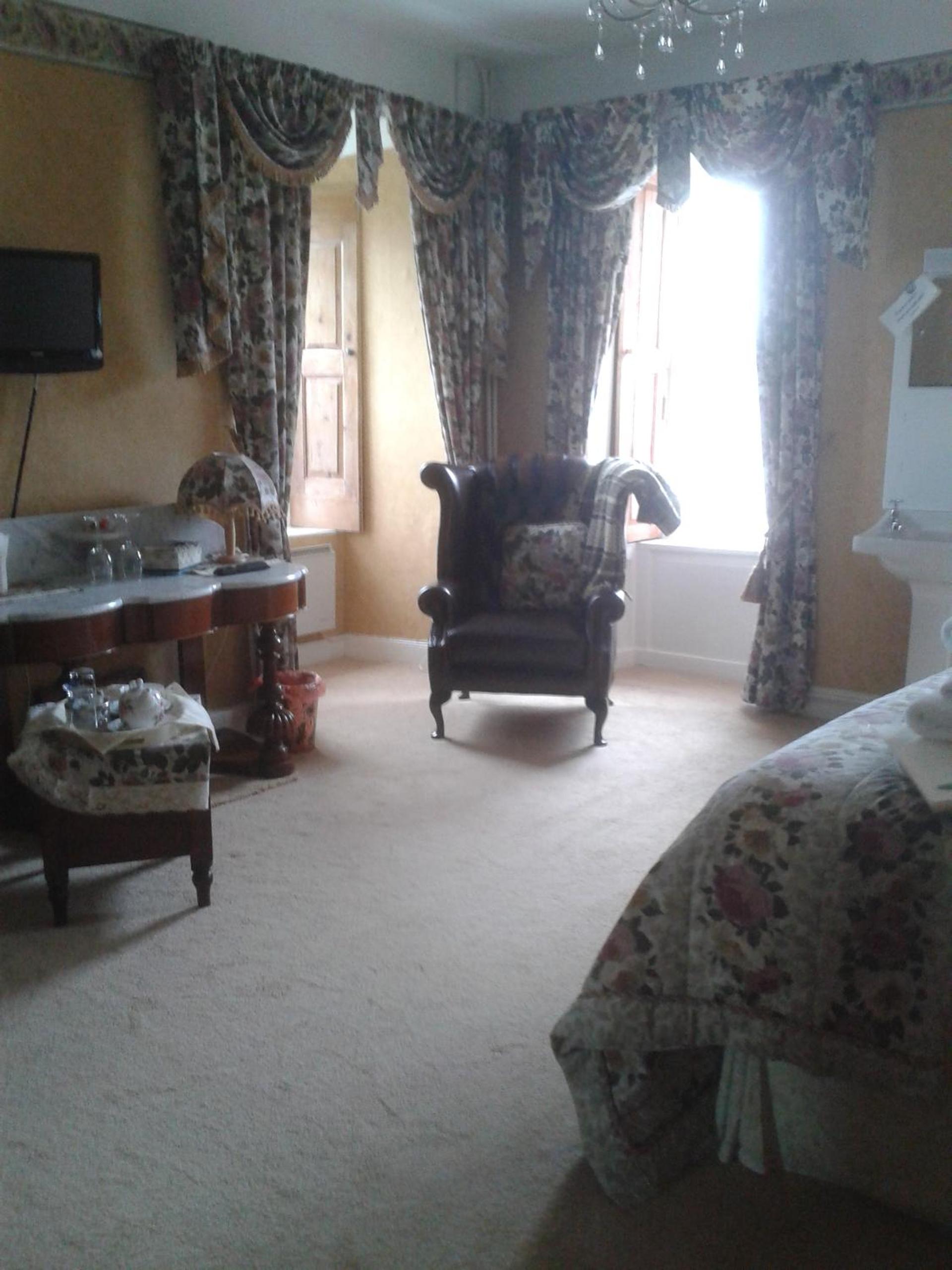 Deluxe Super King Or Twin Room With Front Garden View photo 1