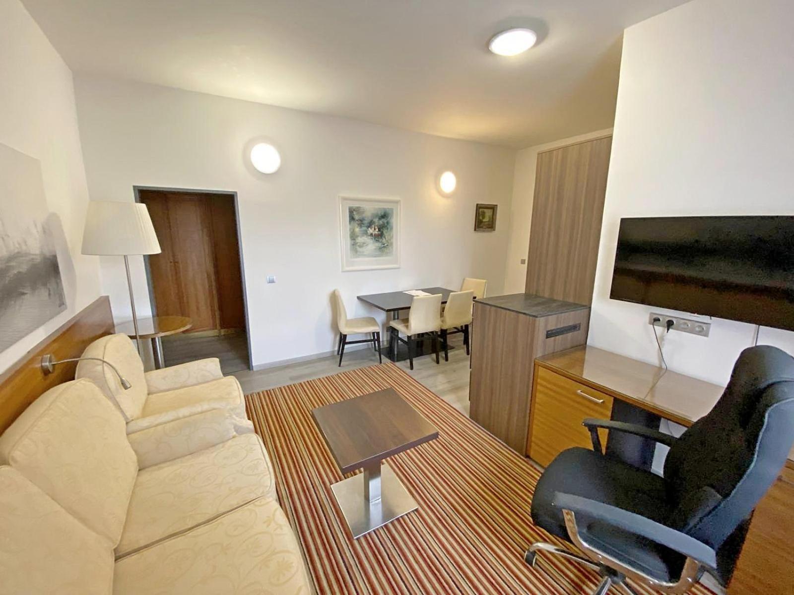 One-Bedroom Suite photo 3