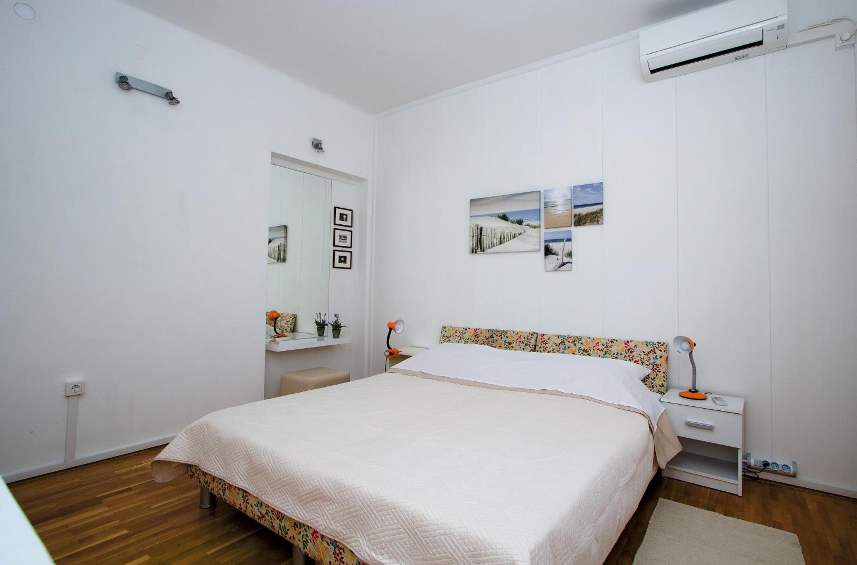 Duplex Apartment - Photo 9