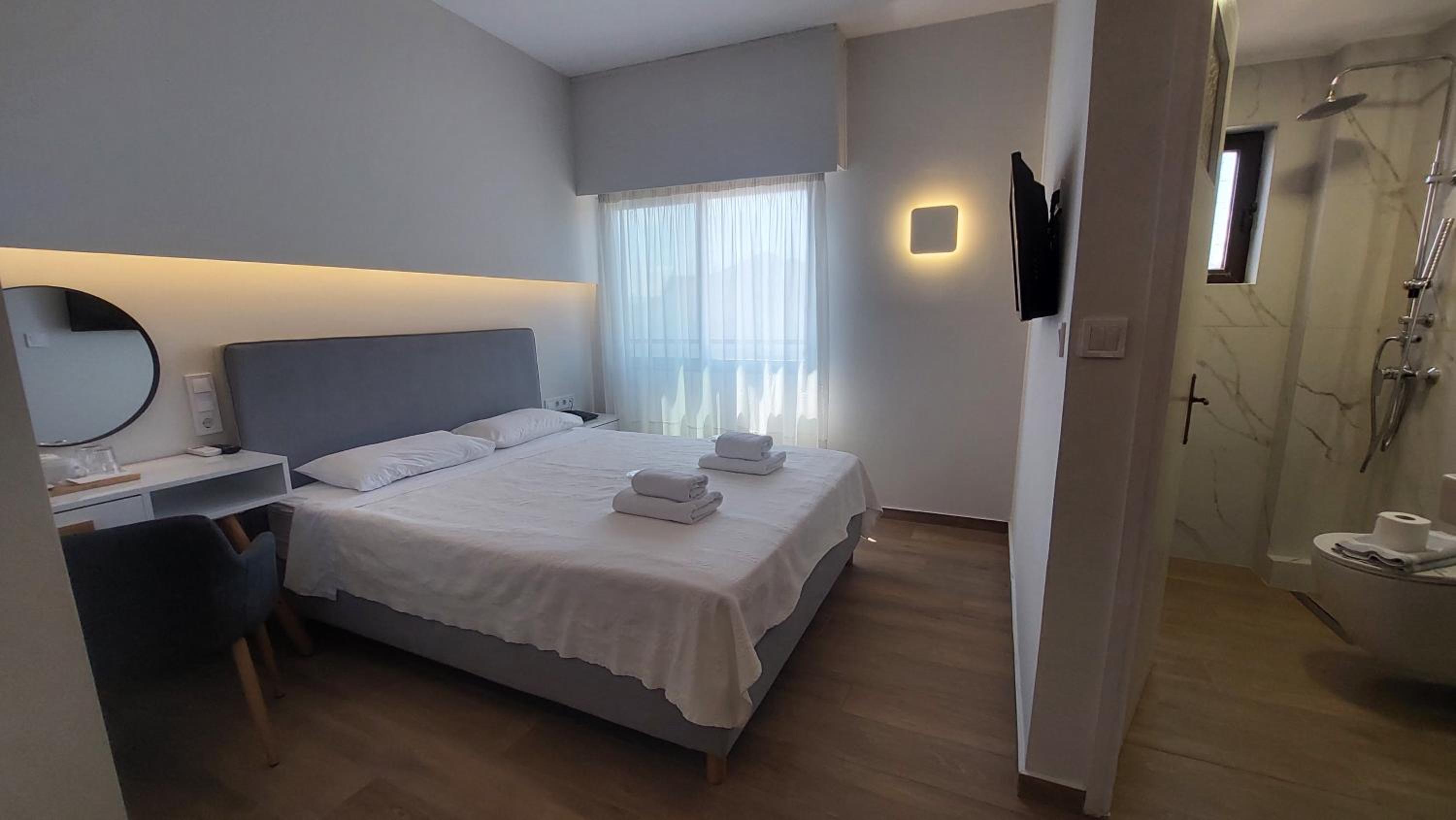 Standard Double Room photo 3