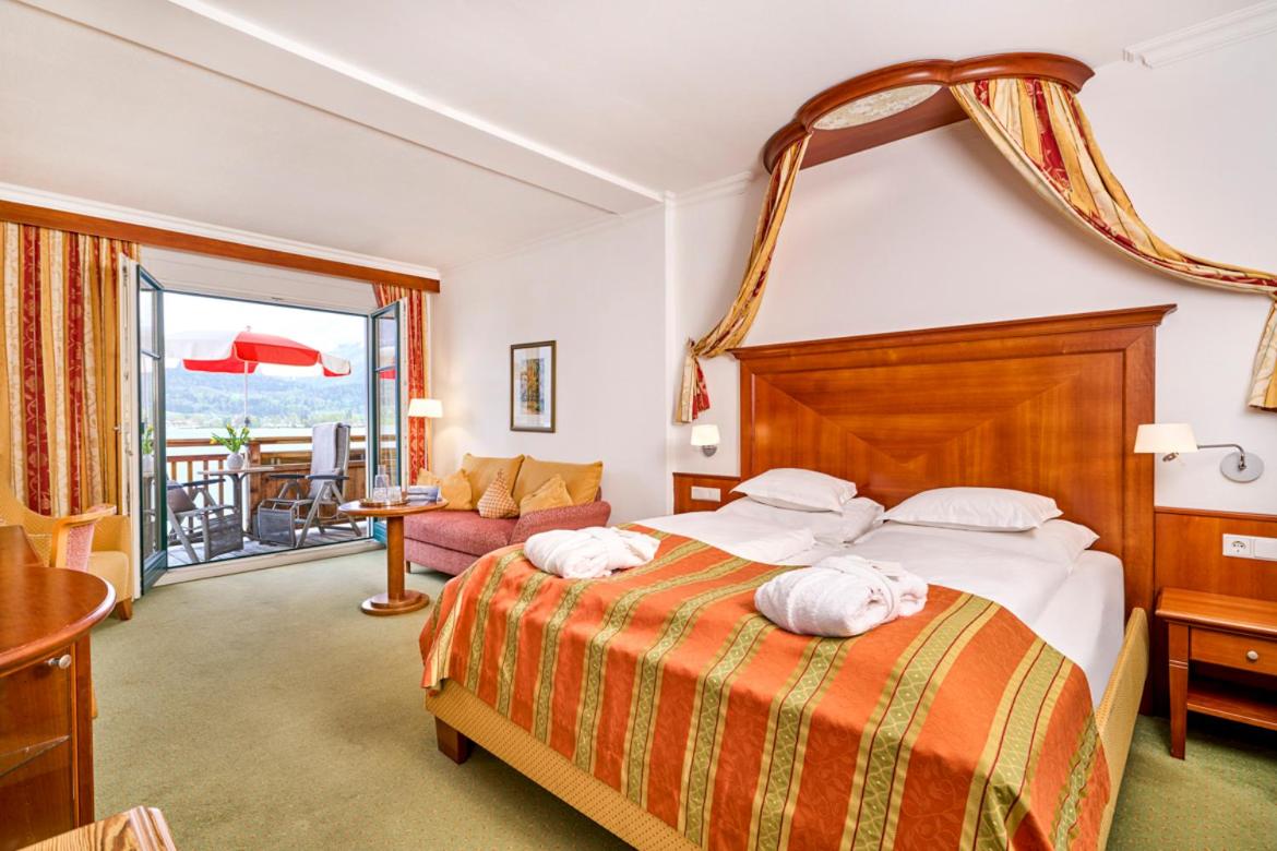 Double Room with Lake View