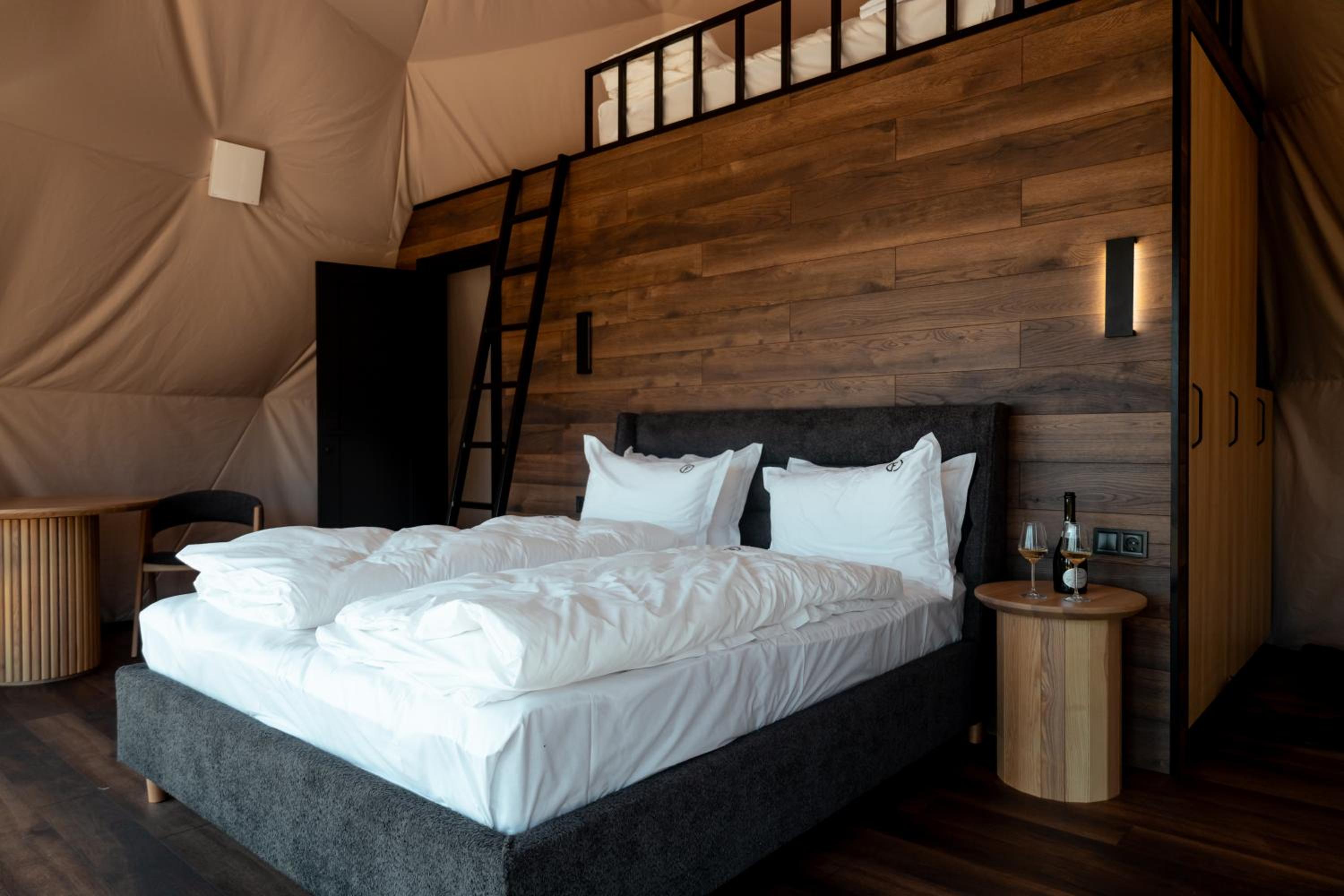 Superior Chalet