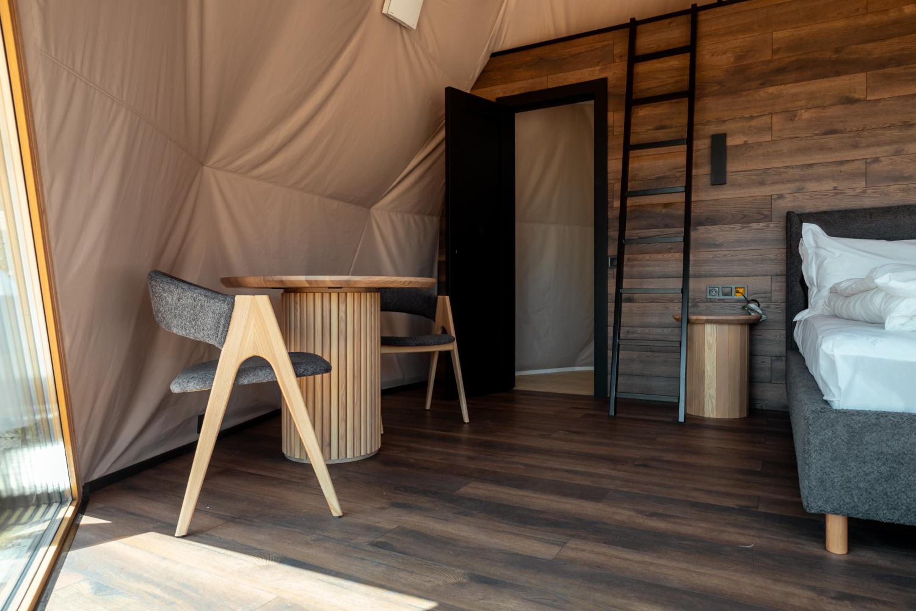 Superior Chalet