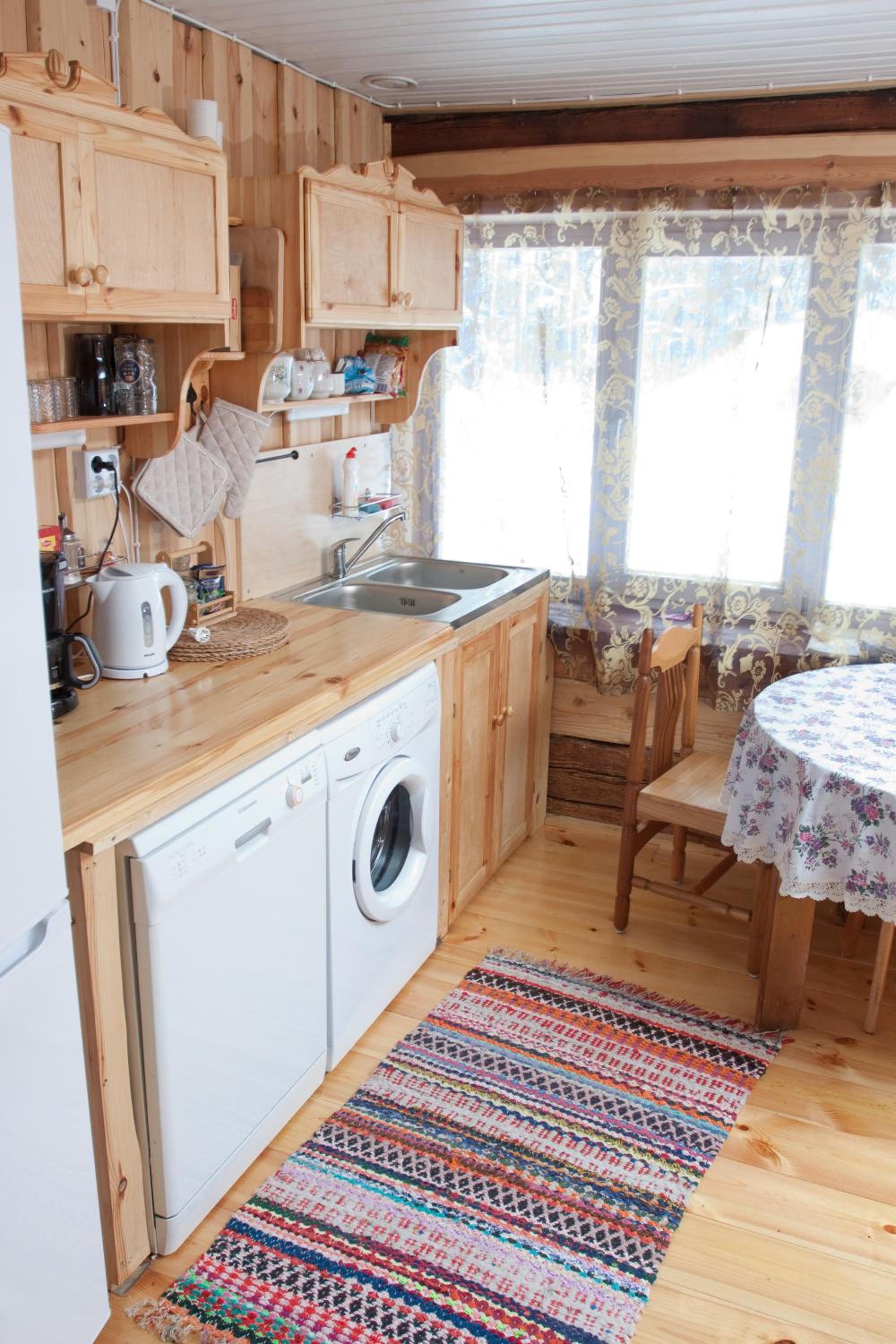Three-Bedroom Apartment with Sauna - Photo 11