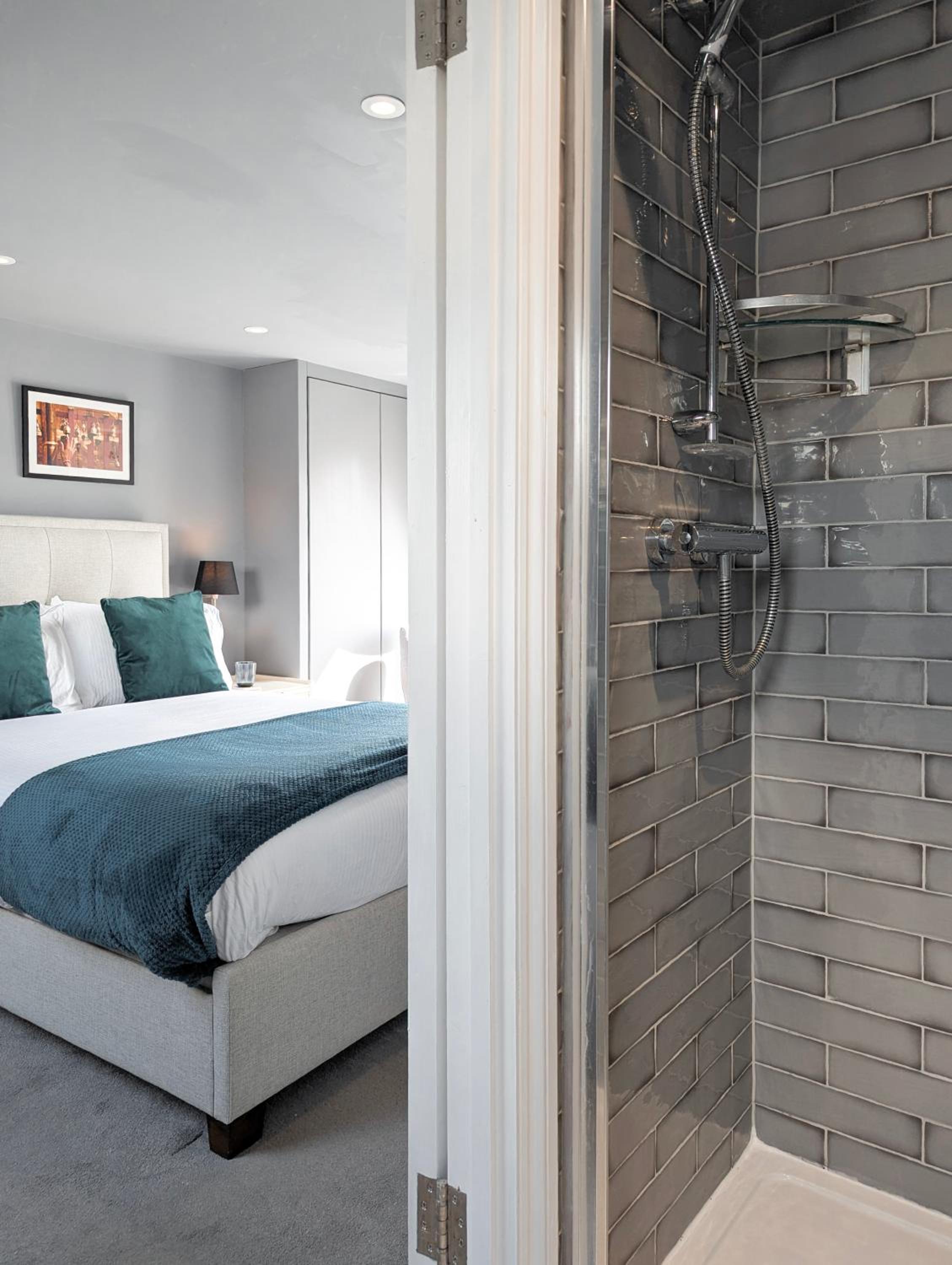 Double Room with Private Bathroom photo 3