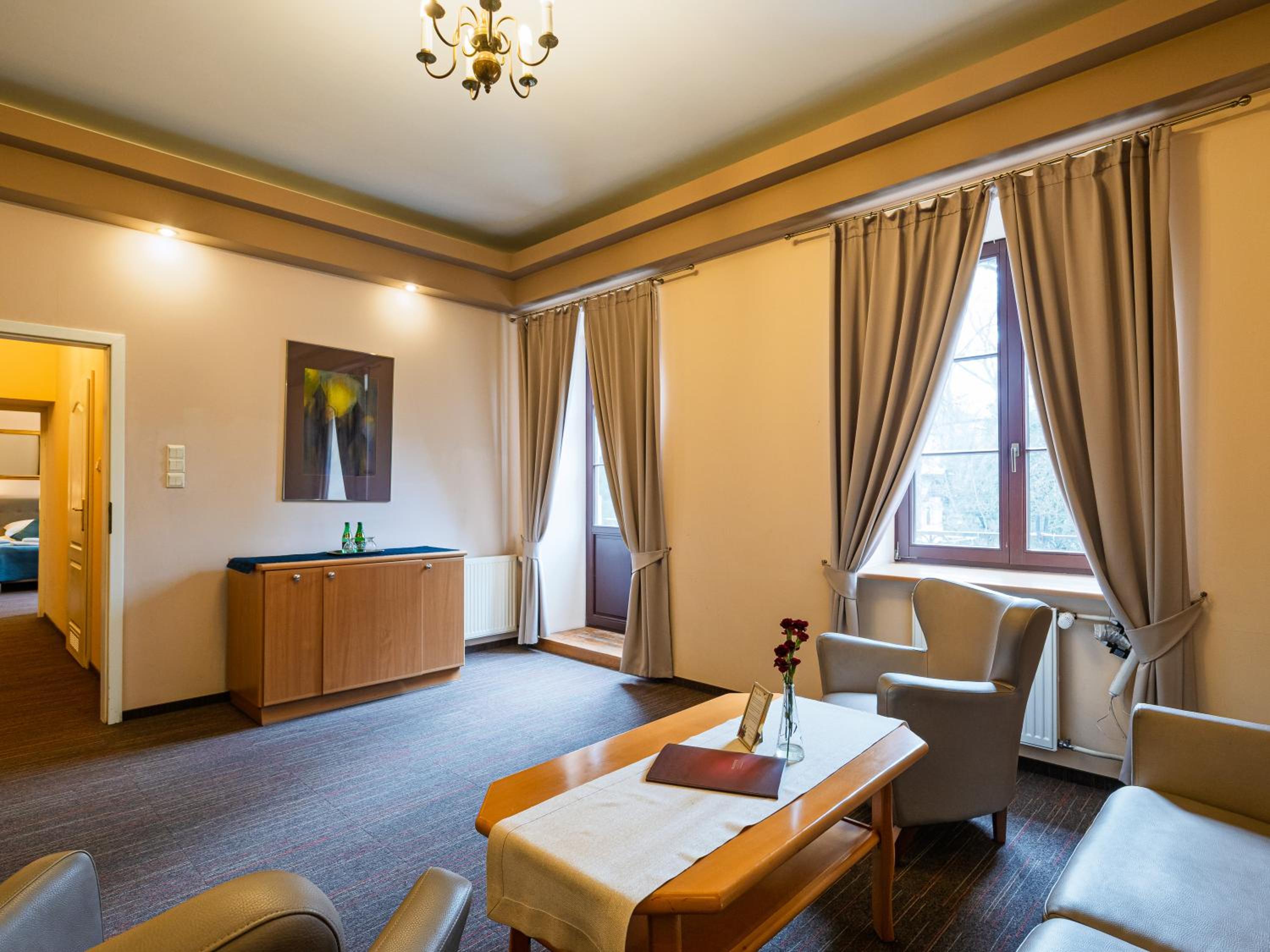 Suite with Balcony (Carriage House) photo 1