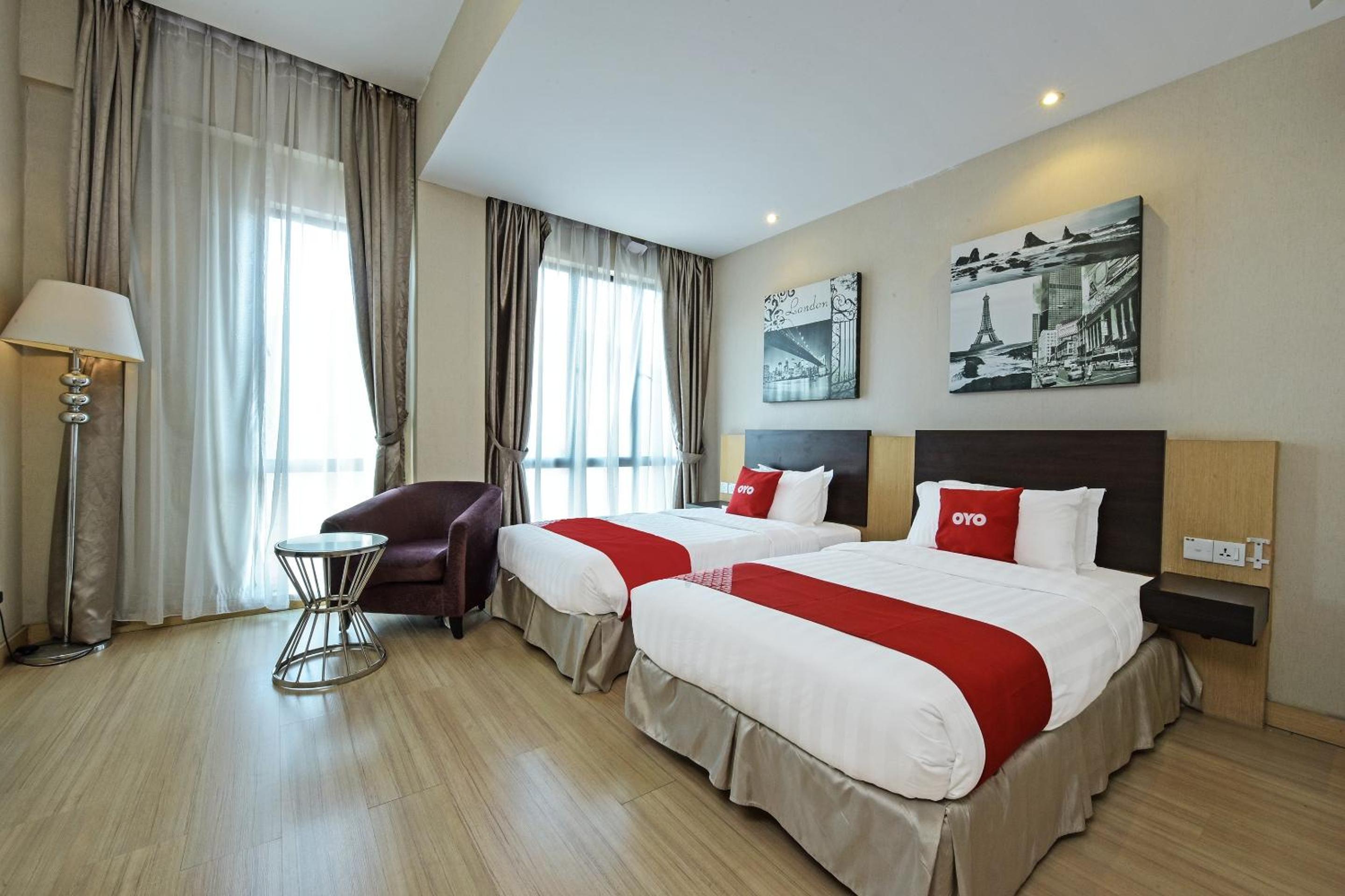 Deluxe Twin Room photo 2