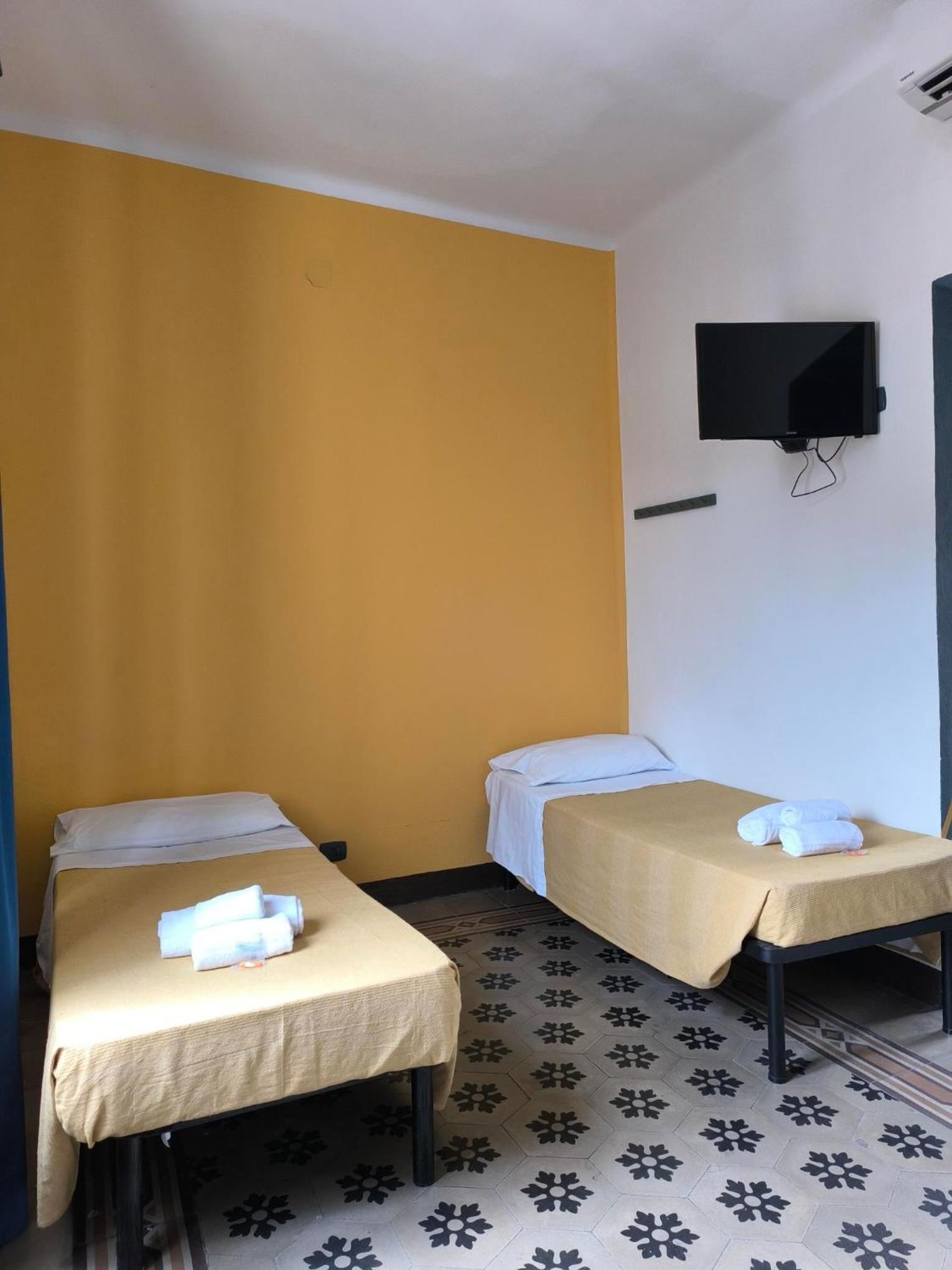 Quadruple Room - Photo 3