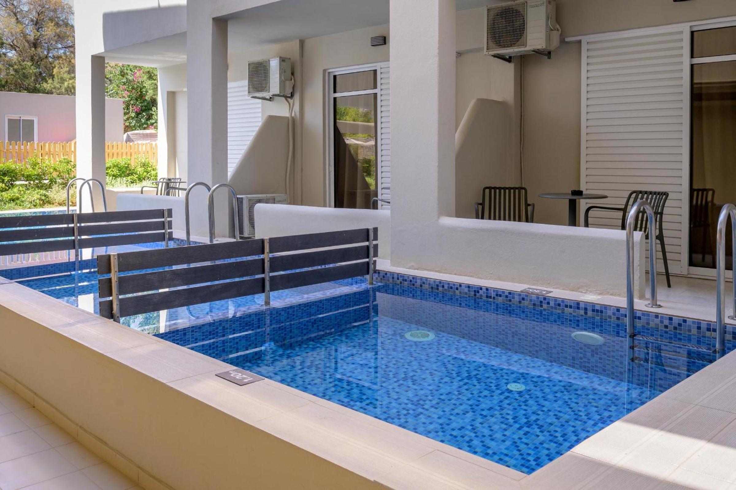 Superior Double Room Private Pool - Photo 7