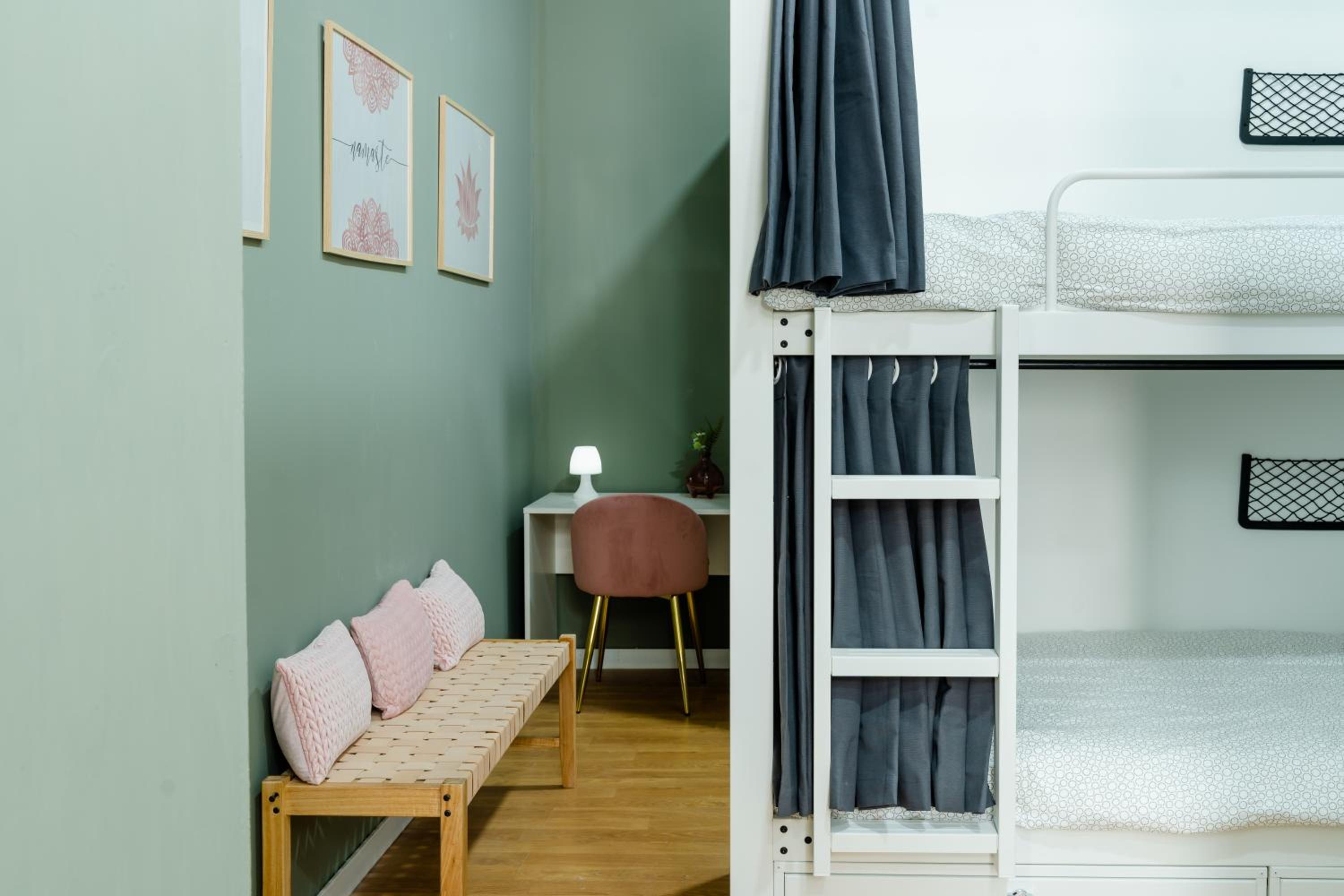 Mixed Dormitory Room