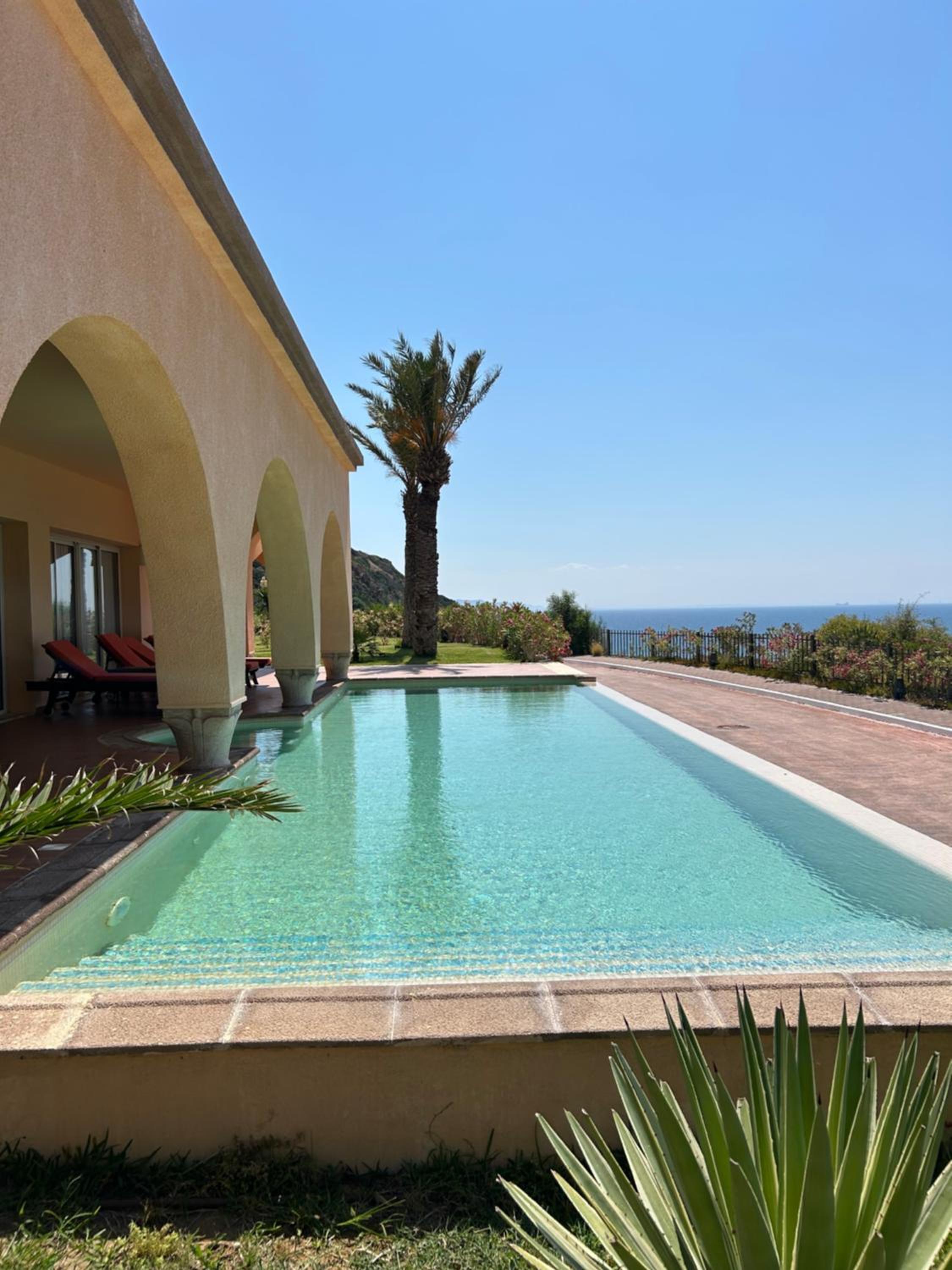 Two-Bedroom Villa with One Double Bed, Two Single Beds and Sea View