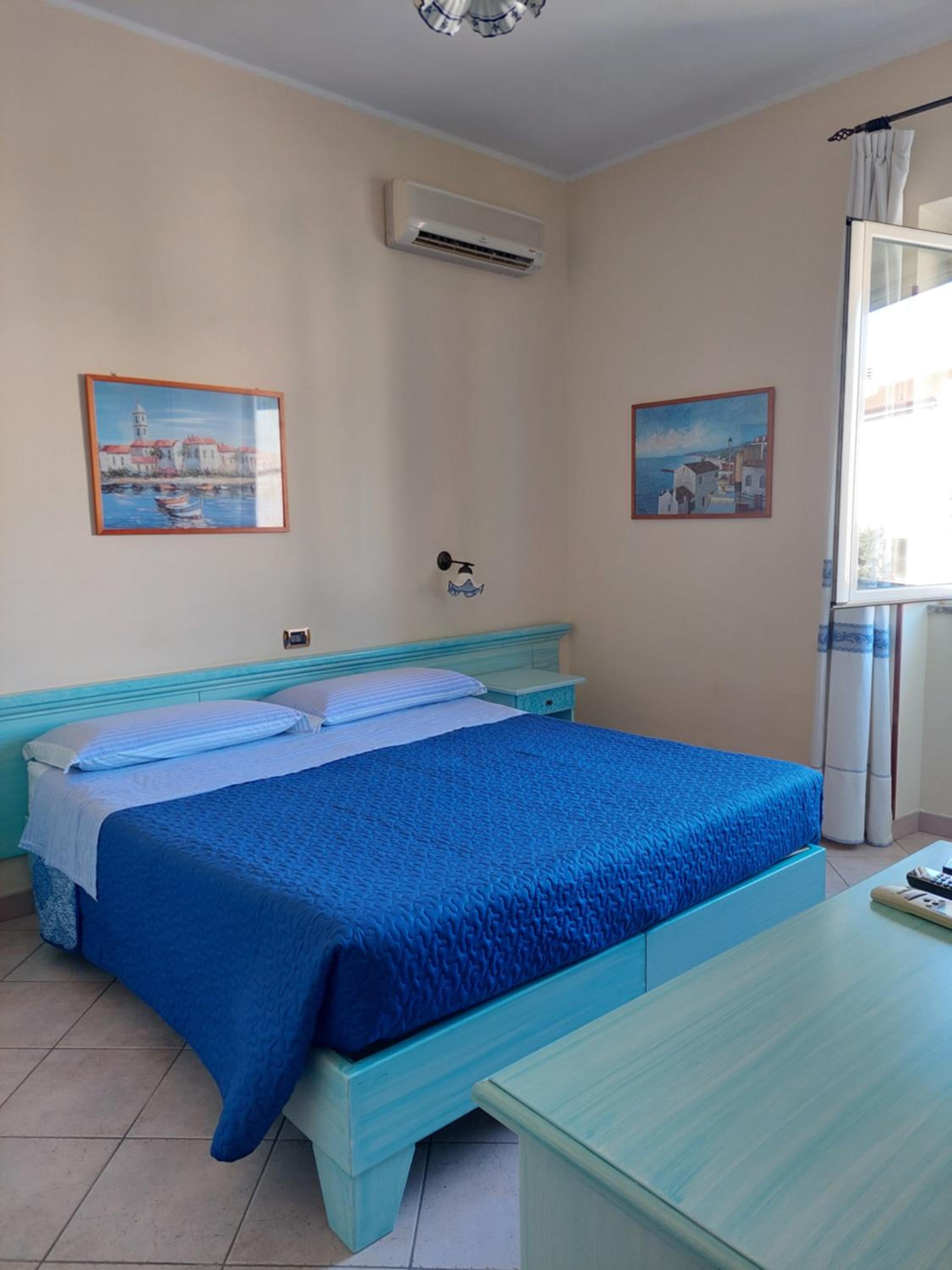 Double or Twin Room with Private Bathroom