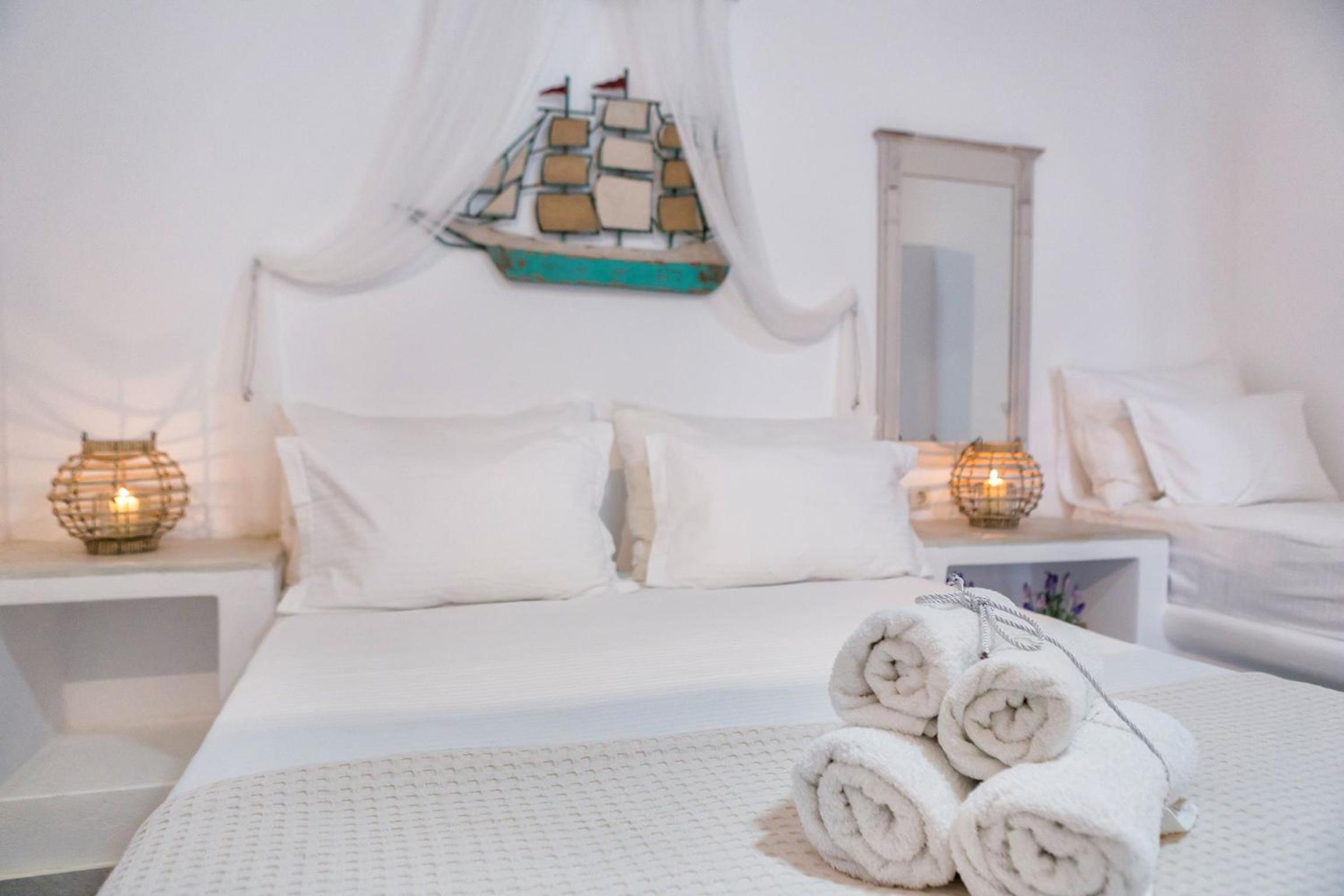 Suite with Partial Sea View - Photo 12