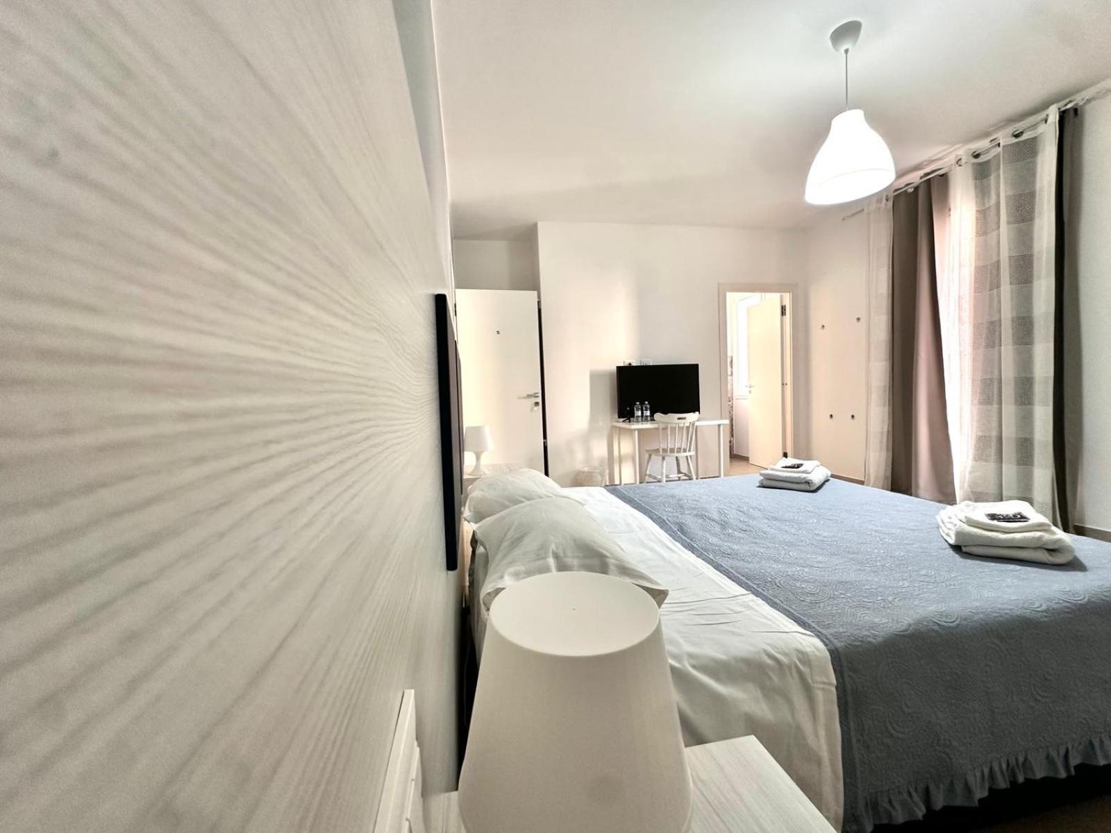 Double Room - Photo 3