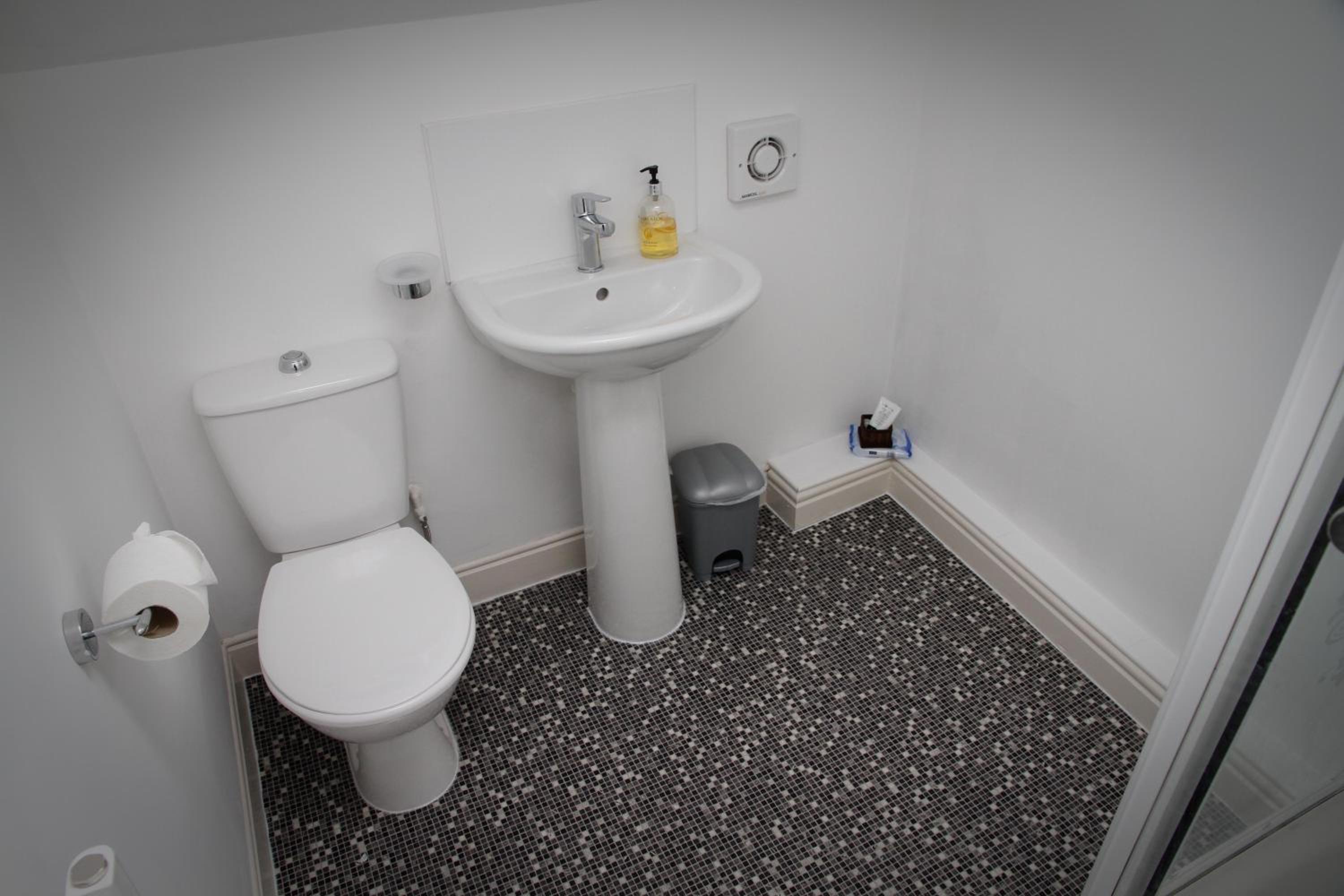 Single Room photo 2