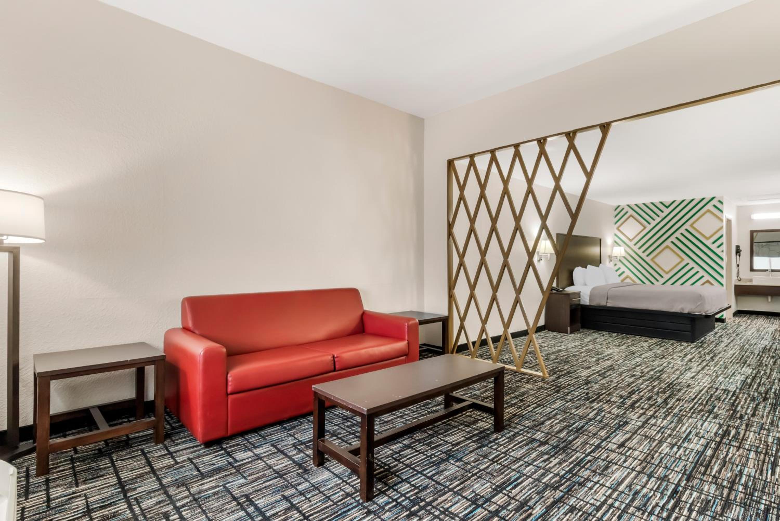 King Suite - Non Smoking - Photo 1
