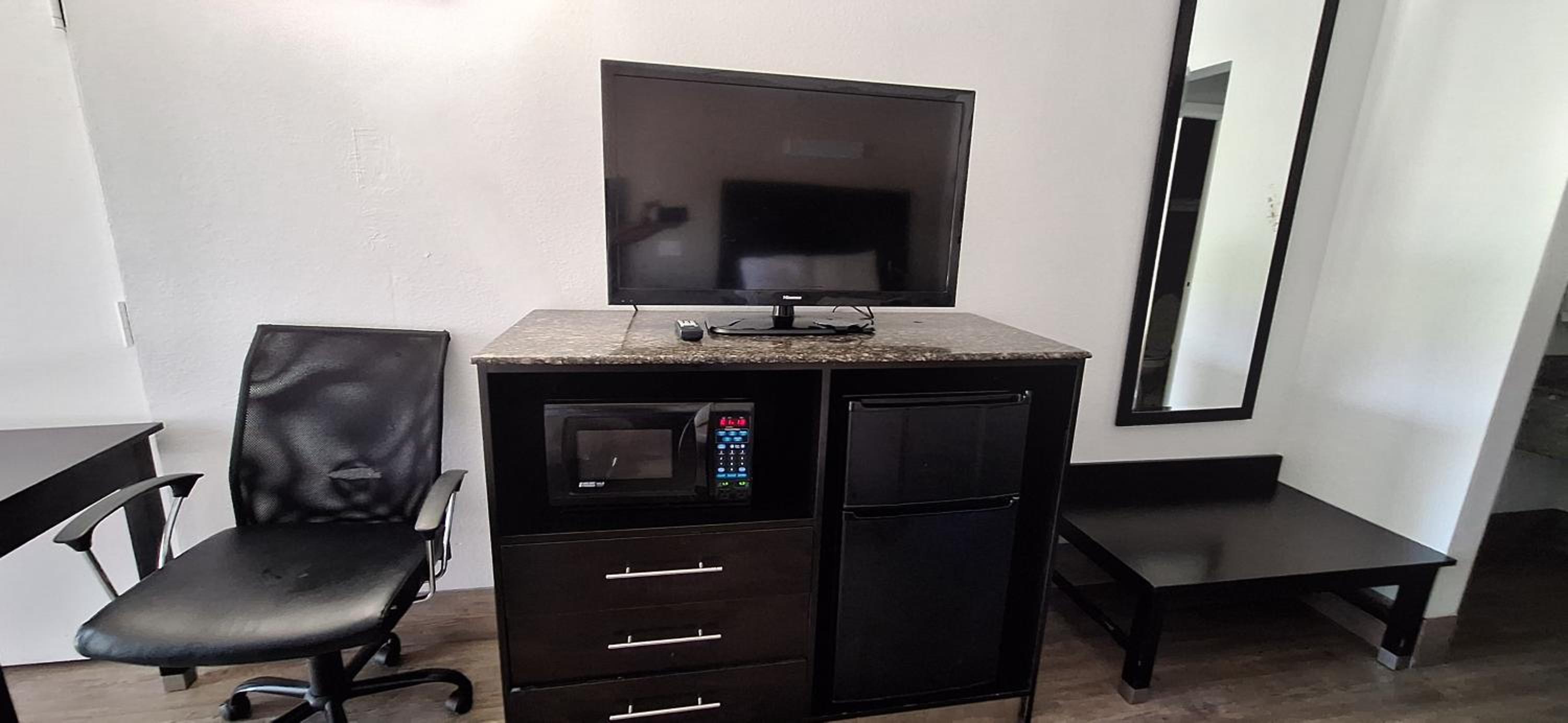 Deluxe Queen Room - Photo 3