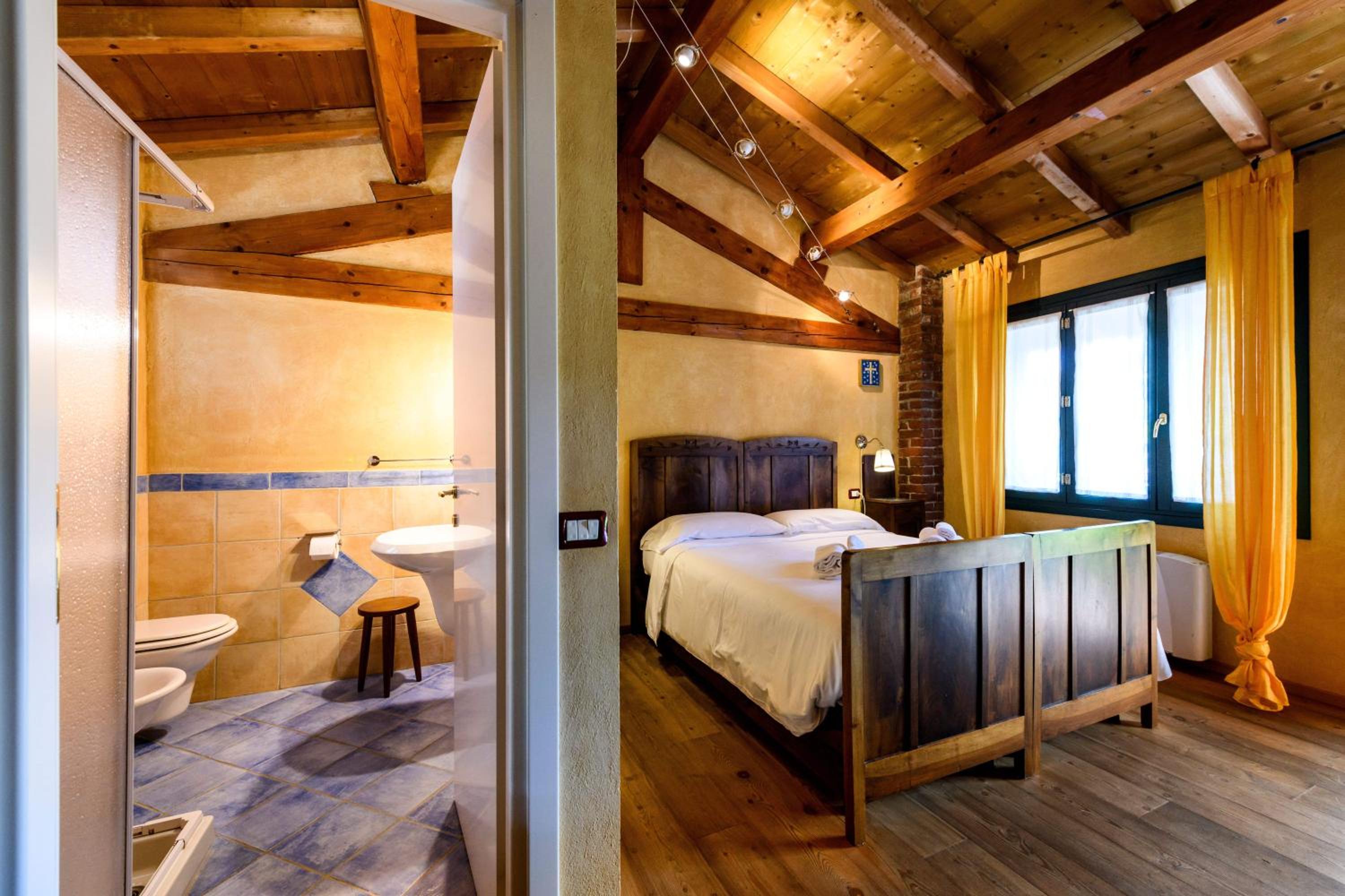 Double or Twin Room photo 2