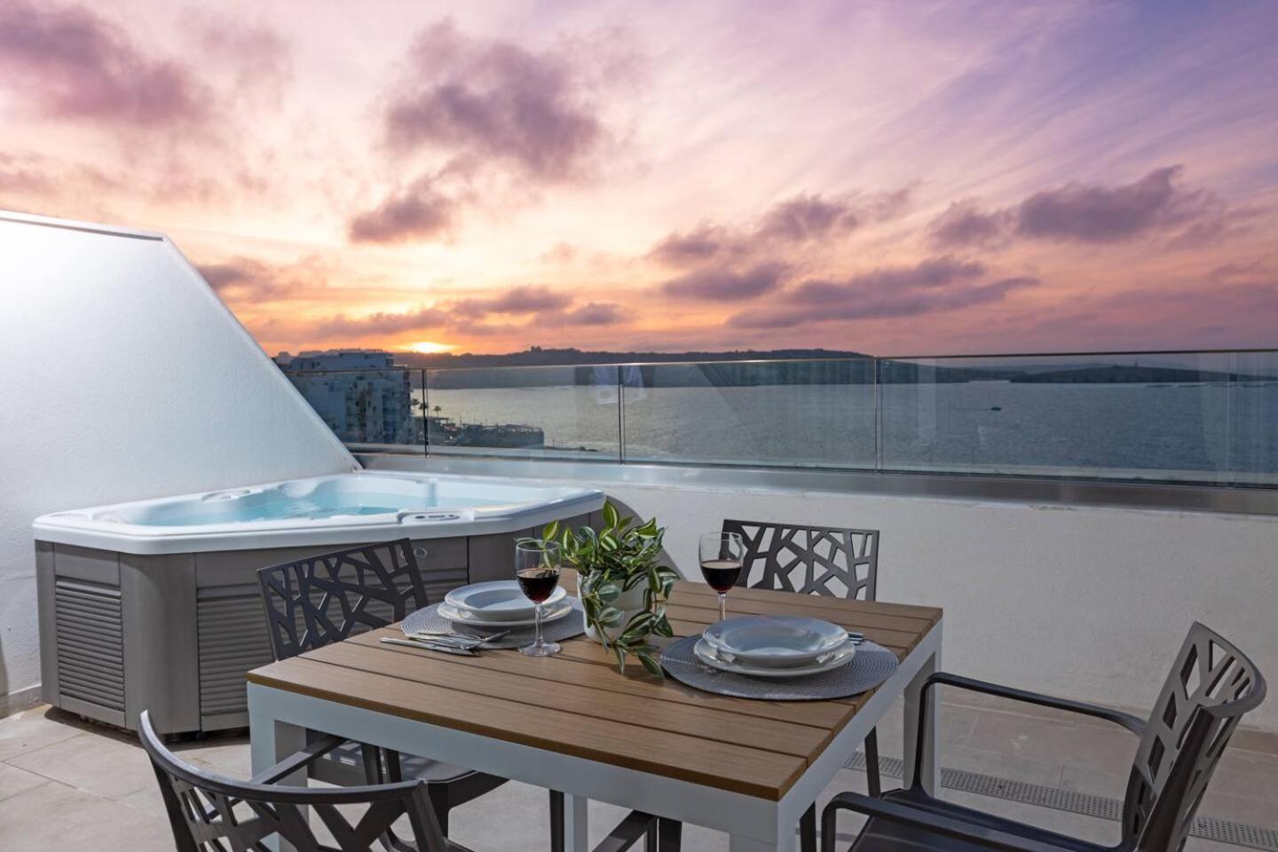 Apartment with Sea View