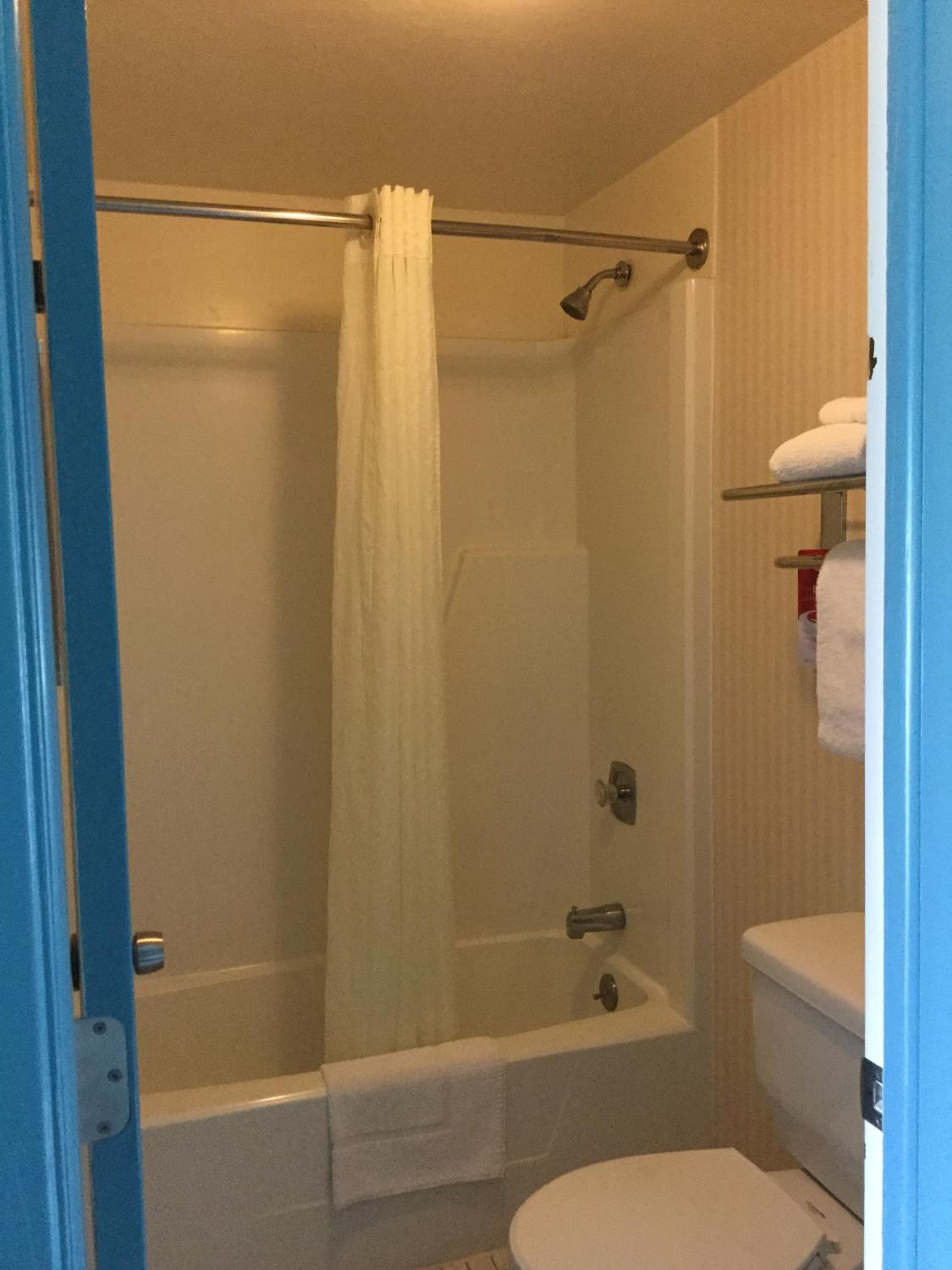 Standard Double Room - Non-Smoking - Photo 4