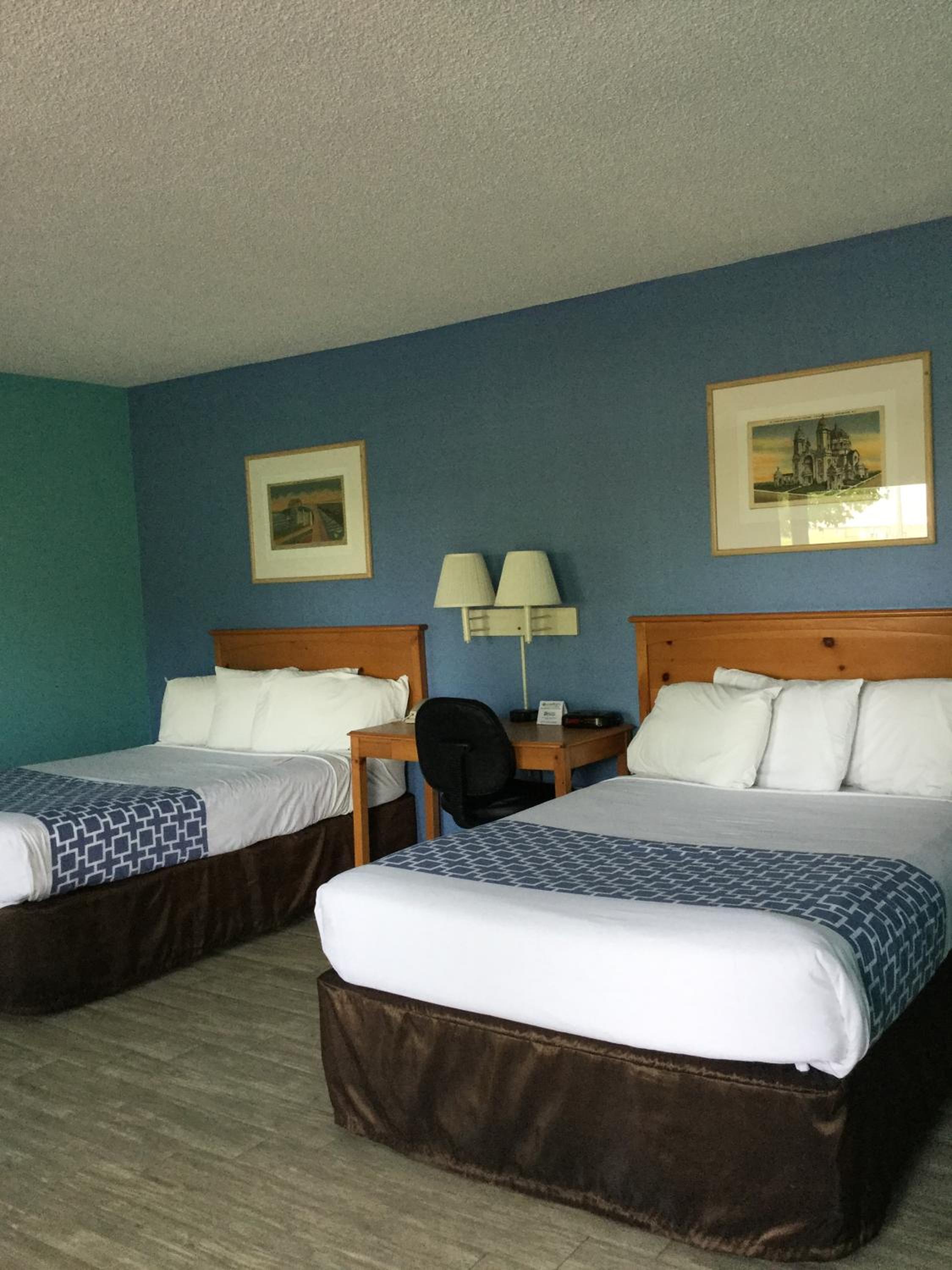 Double Room with Two Double Beds - Non-Smoking - Photo 1