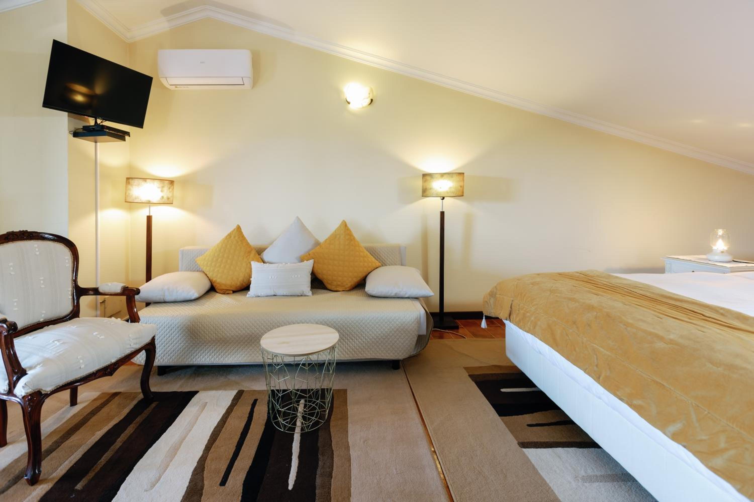 Junior Suite with Balcony photo 2