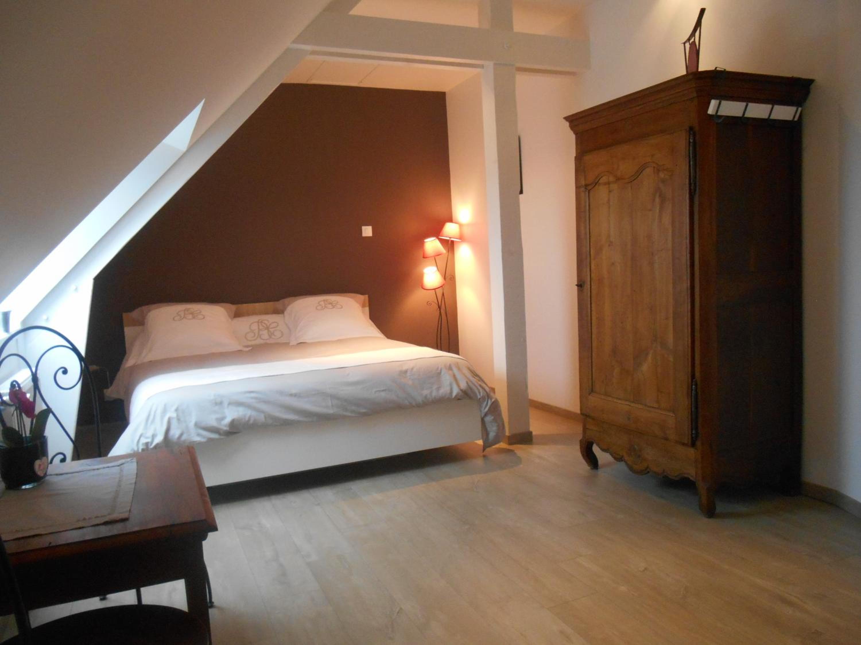 Two-Bedroom Suite photo 2