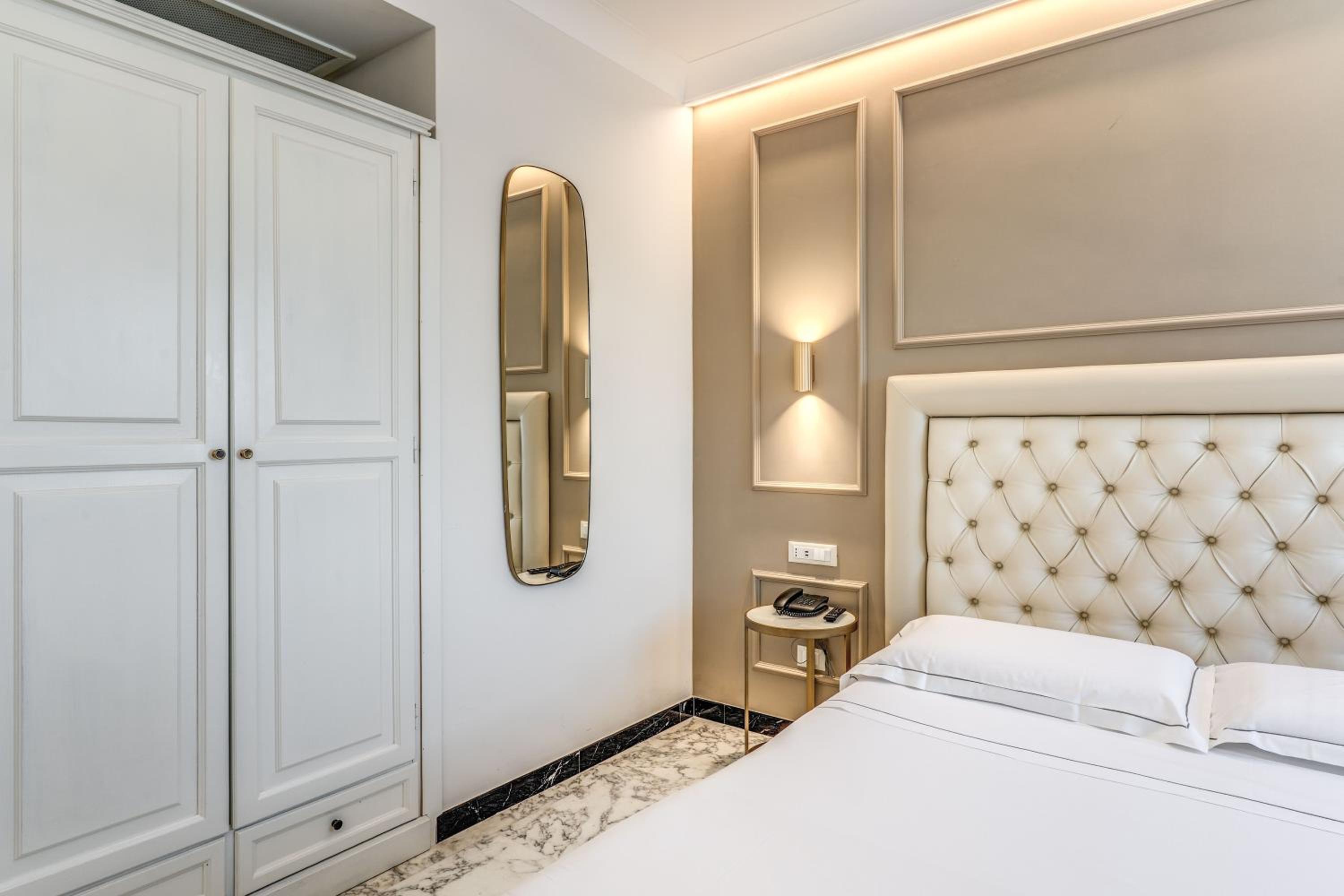 Superior Double or Twin Room with Lake View