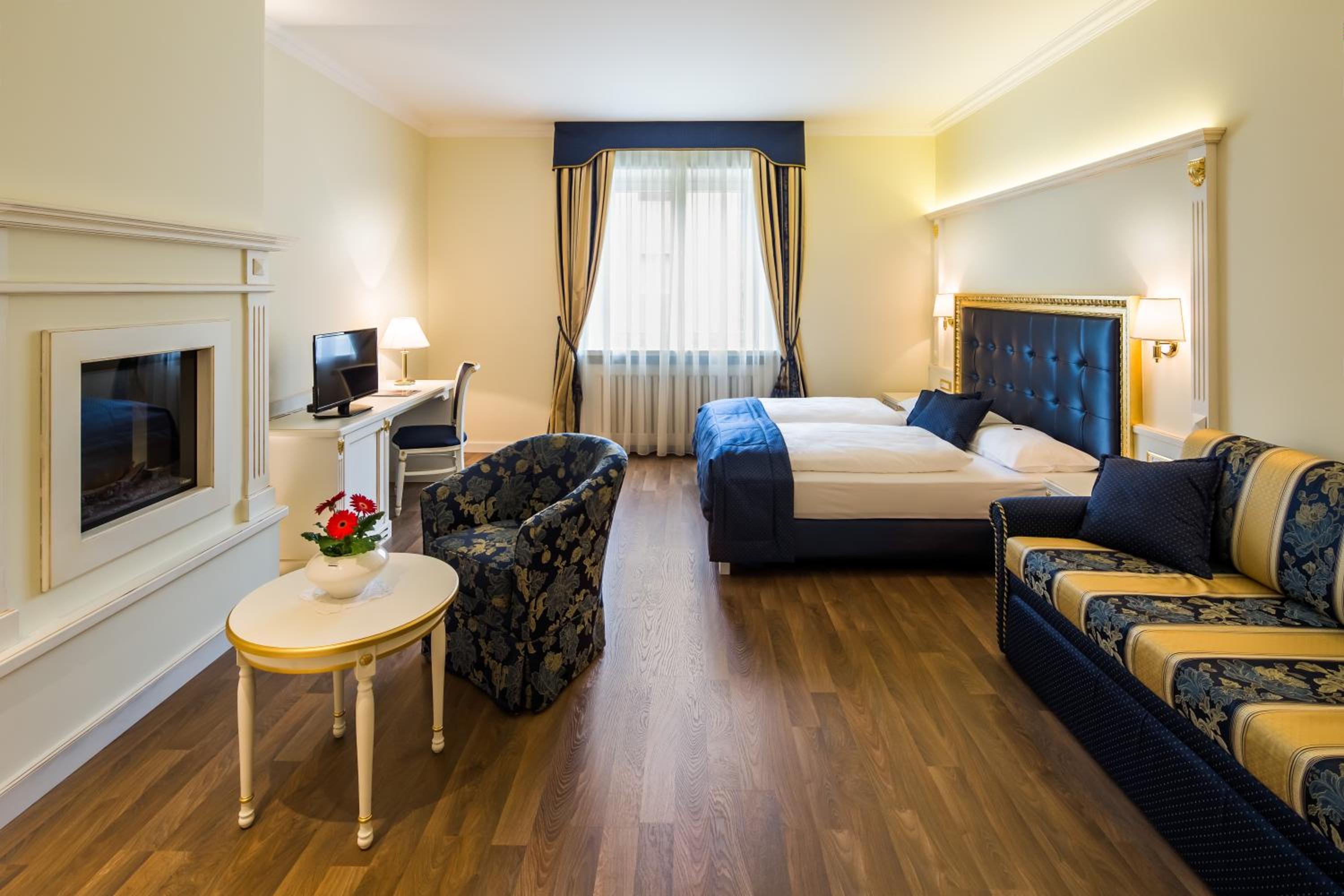 Deluxe Junior Suite - Photo 6