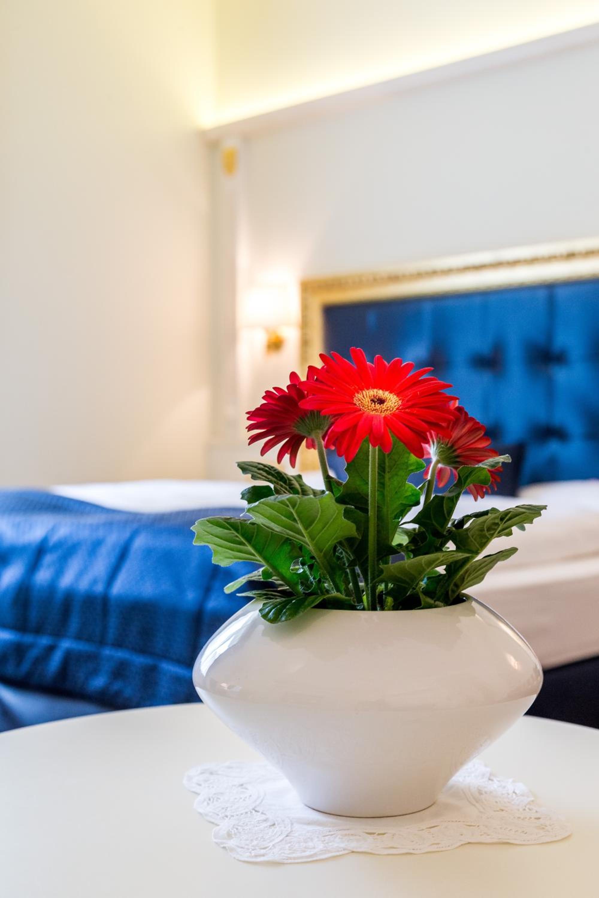 Deluxe Junior Suite - Photo 5