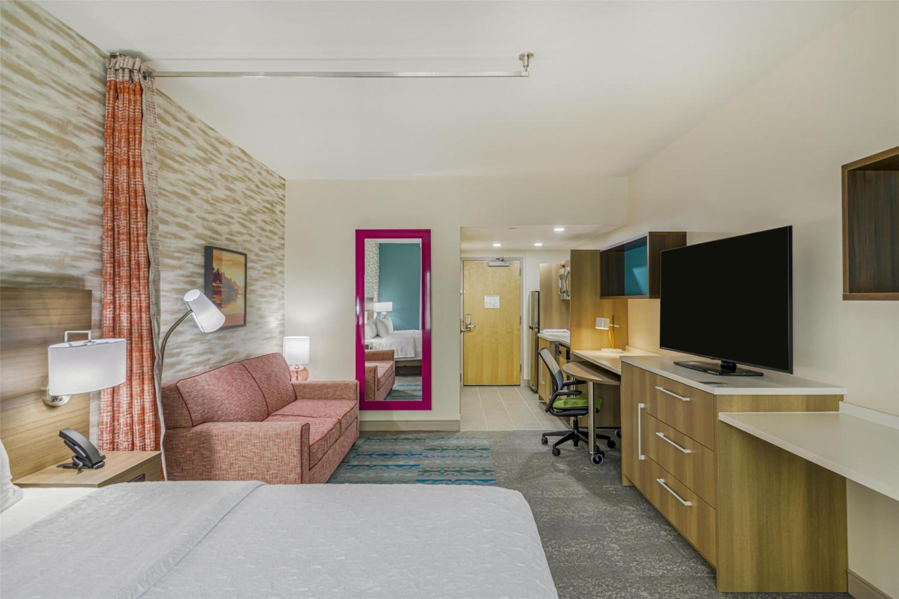 King Studio Suite - Photo 2
