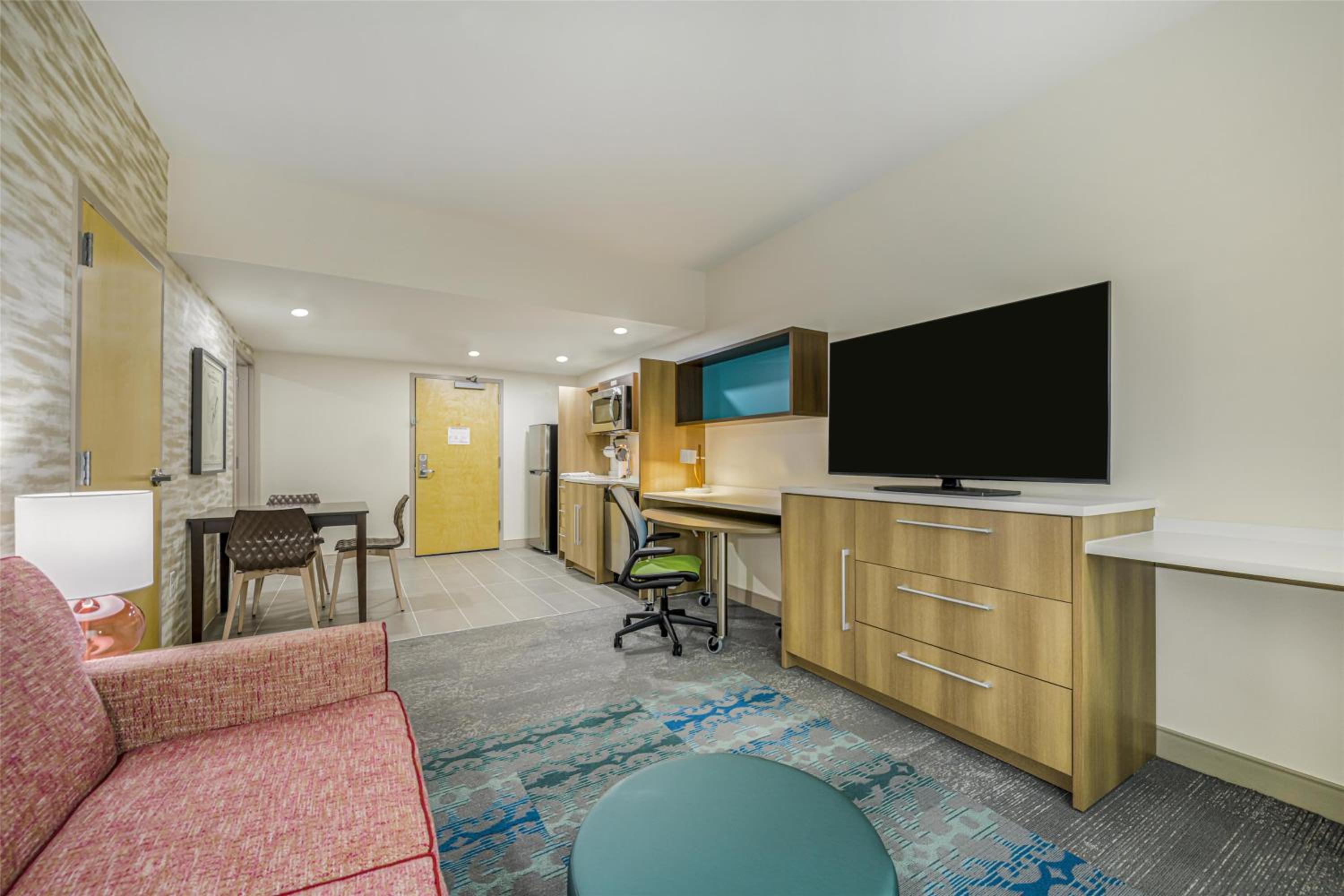 One-Bedroom King Suite - Photo 1