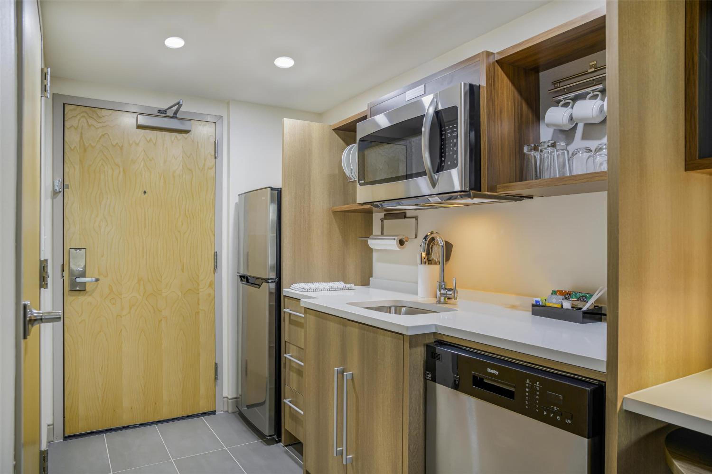 King Studio Suite - Photo 4