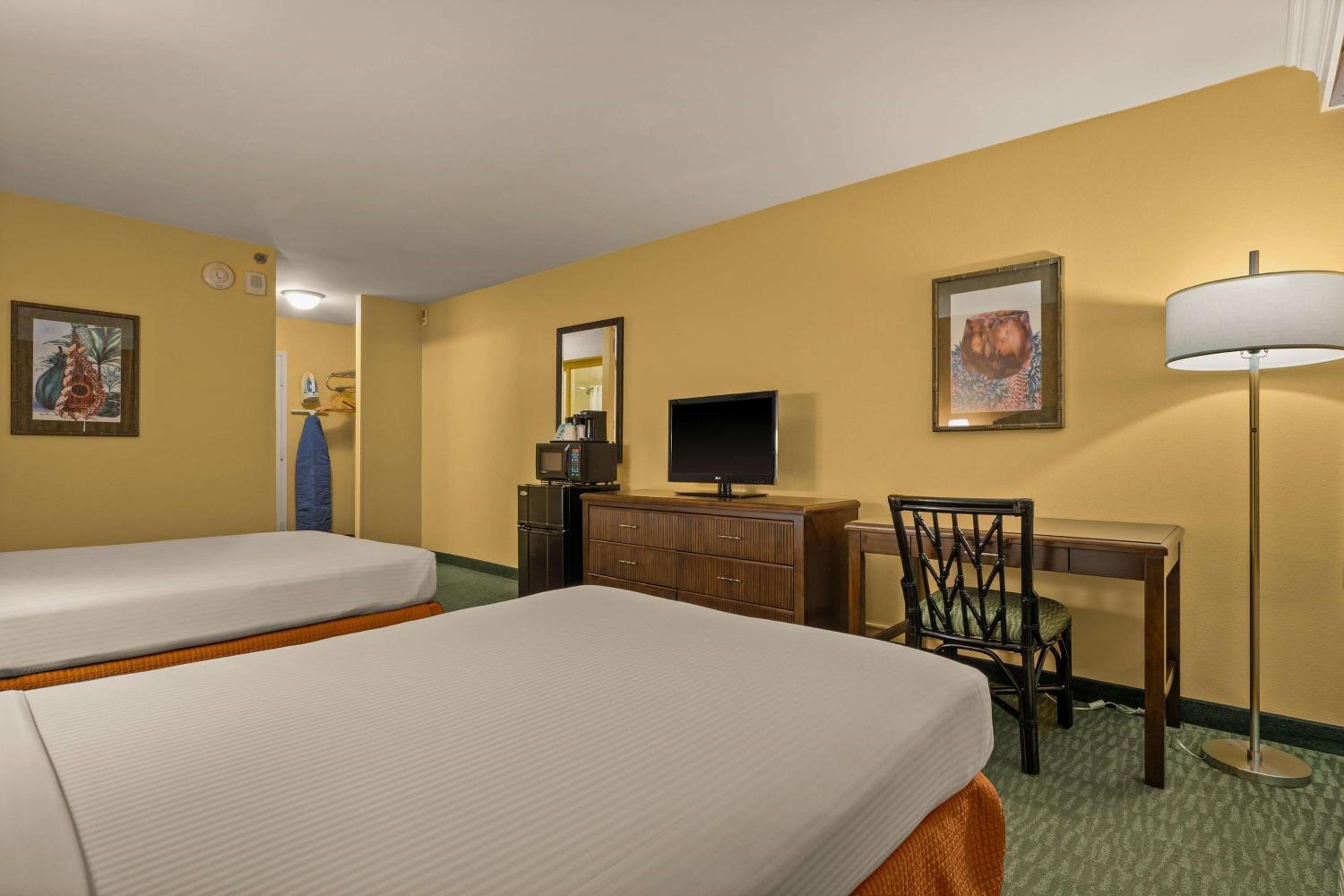 Double Room with Two Double Beds - Non-Smoking - Photo 1